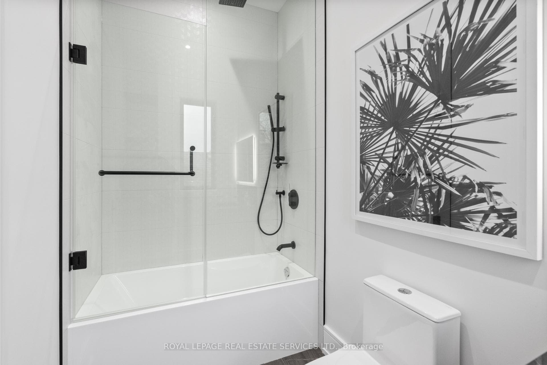 80 Edgecroft Road photo 34