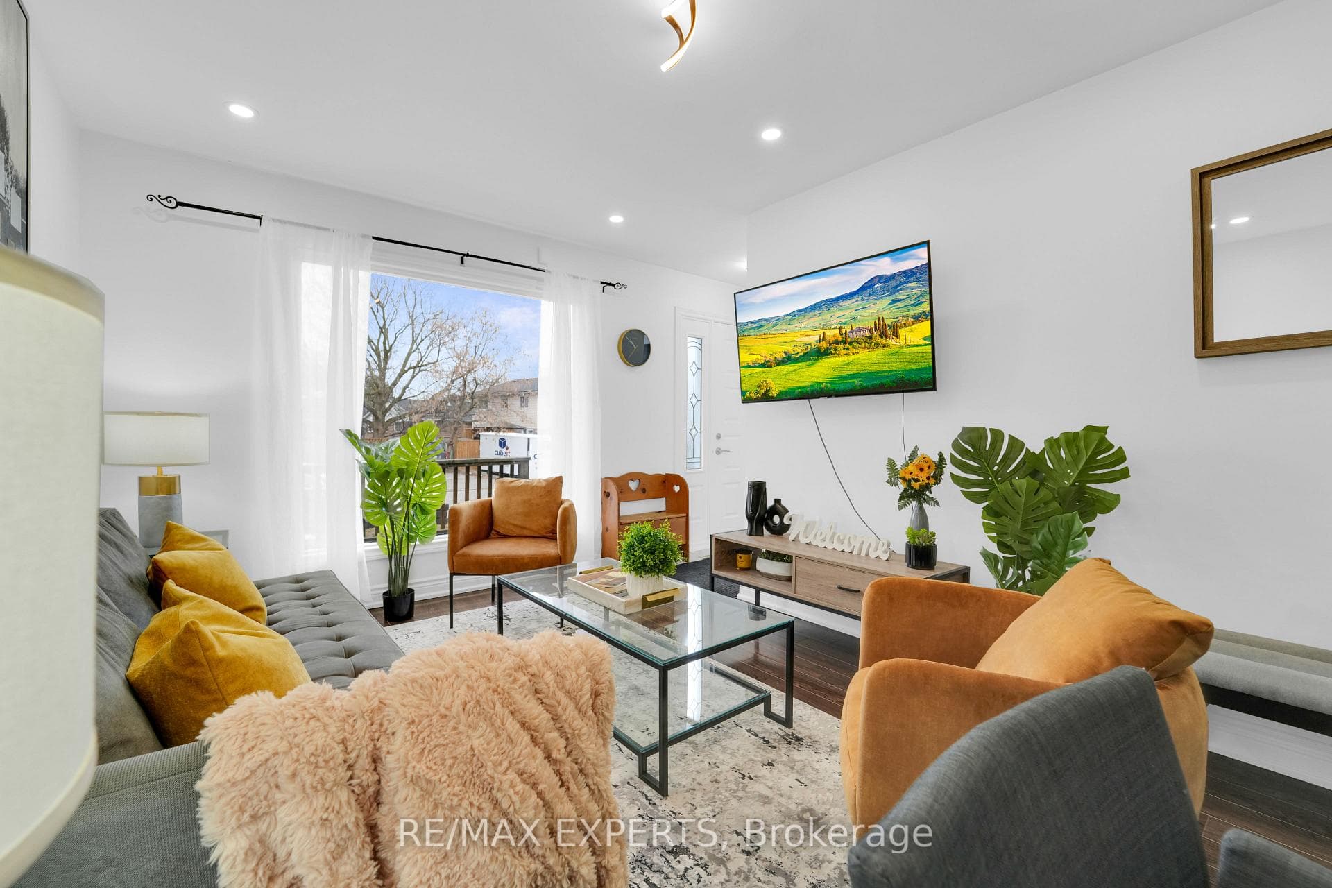 Living Rm
