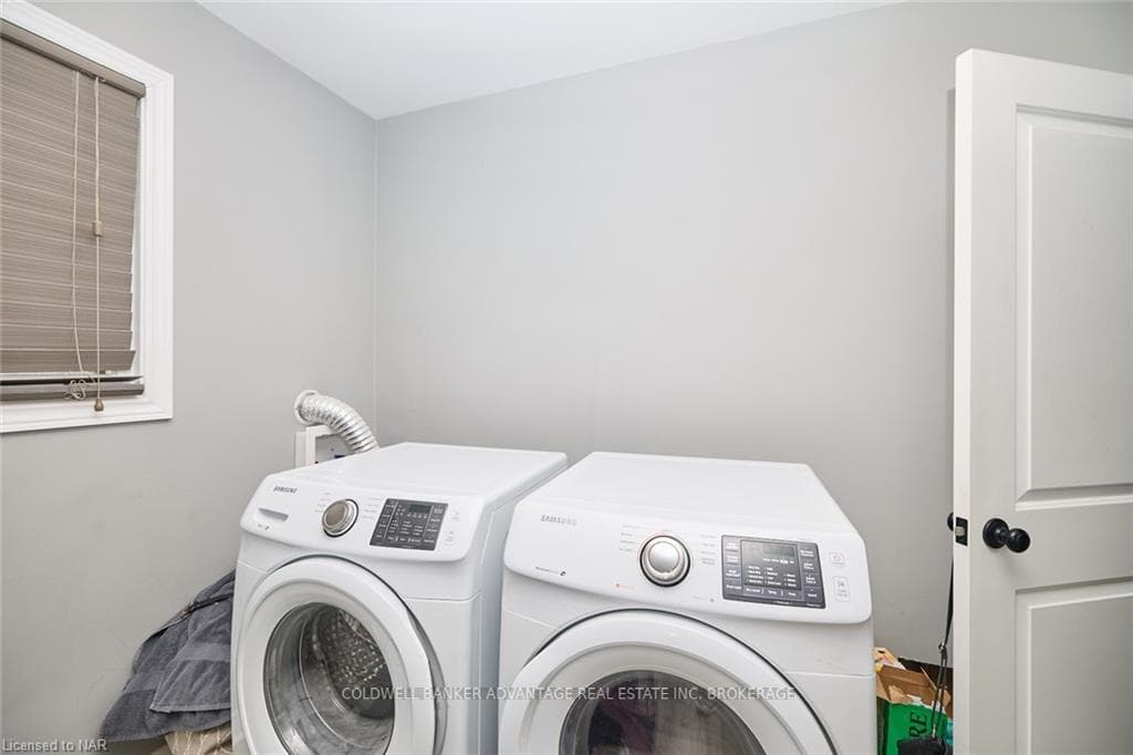 82 BALMORAL Avenue photo 9