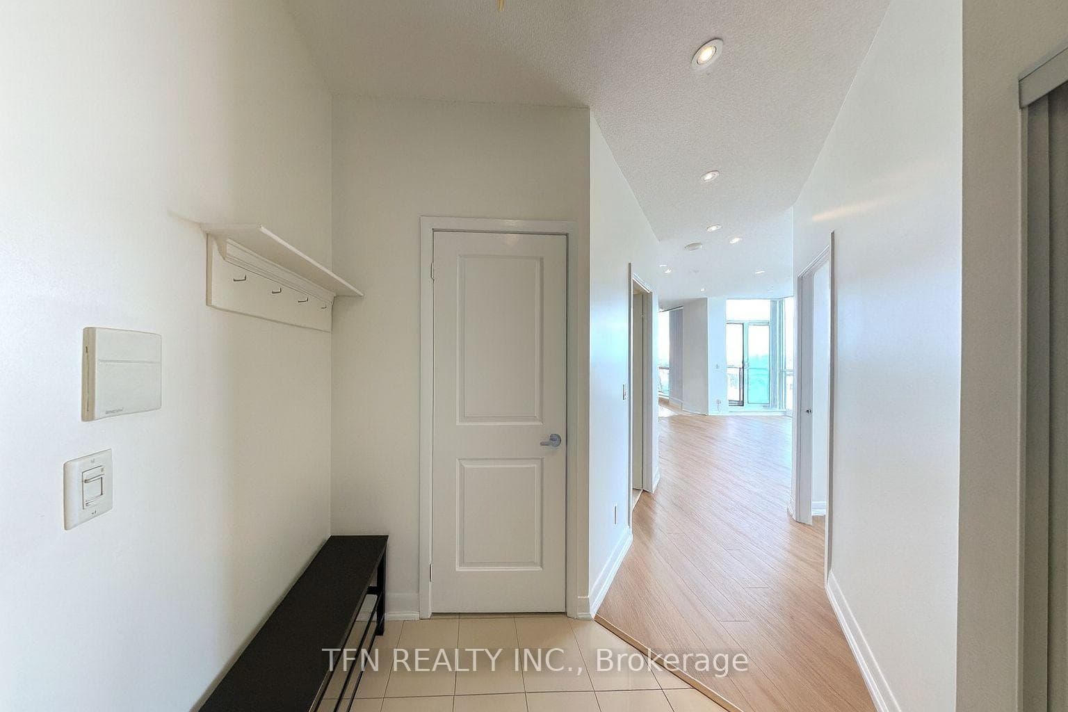 205 Sherway Gardens Road Unit 2405 photo 2
