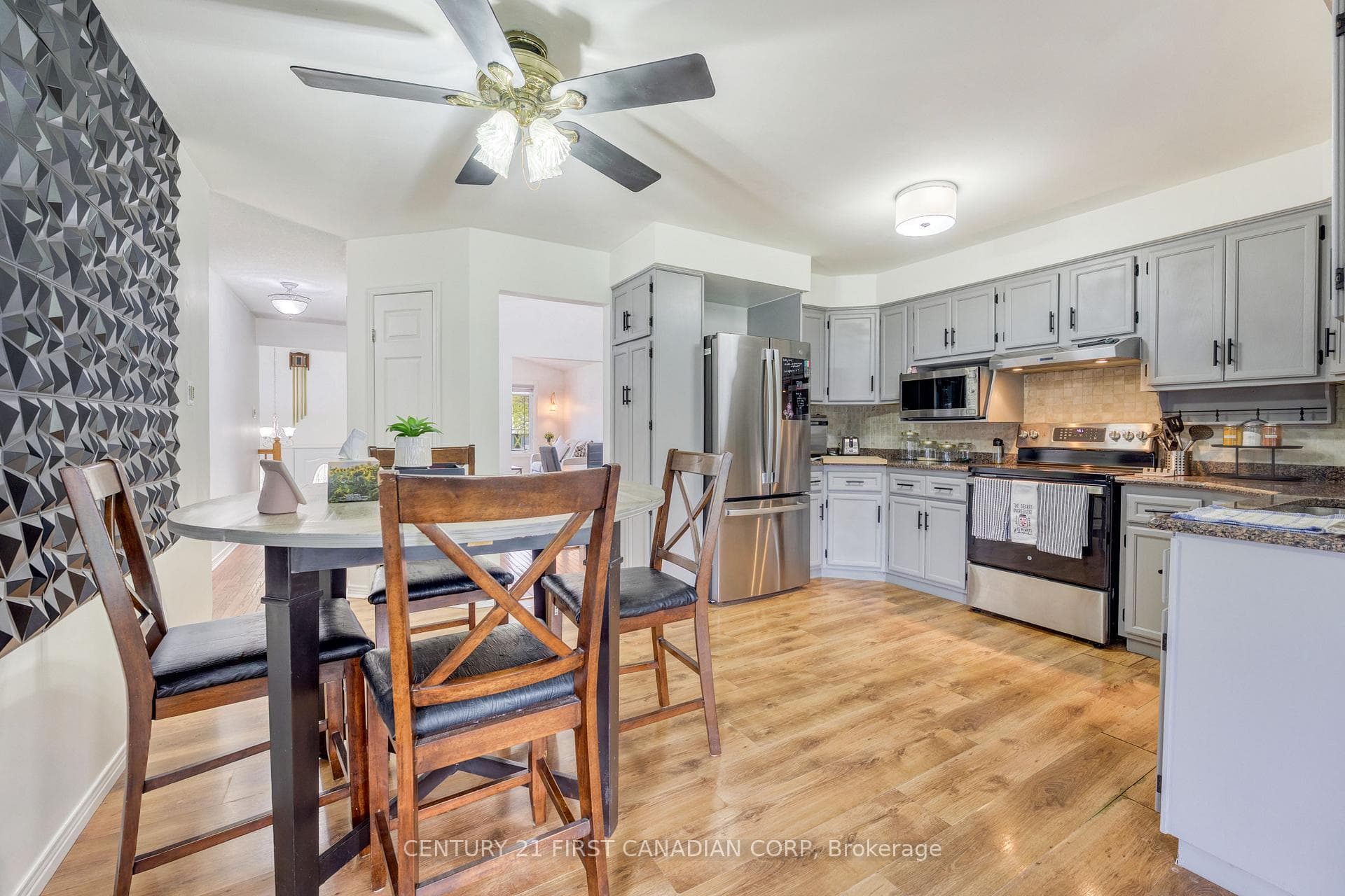 375 Trudeau Drive photo 13