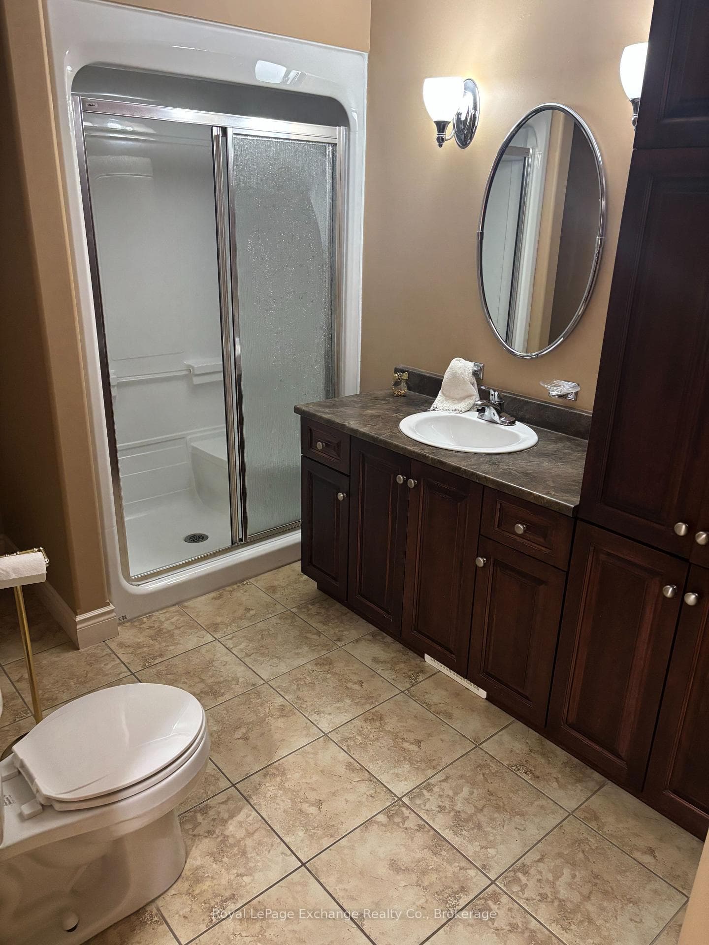 Bathroom main floor