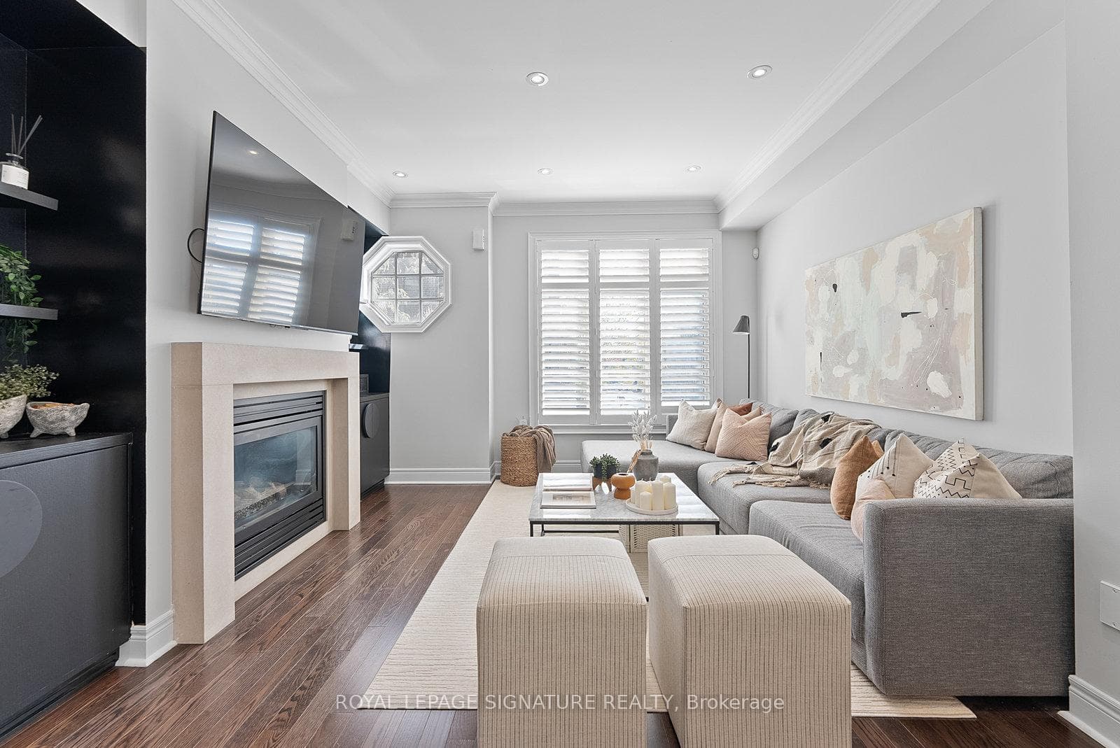 76 Lobo Mews photo 7