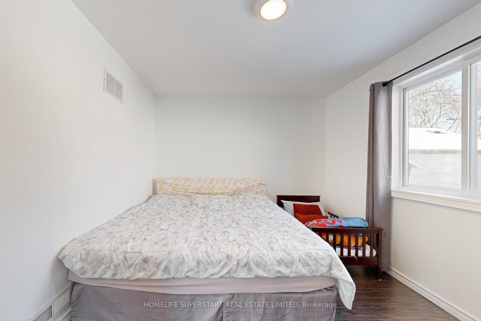 256 Annis Street photo 22