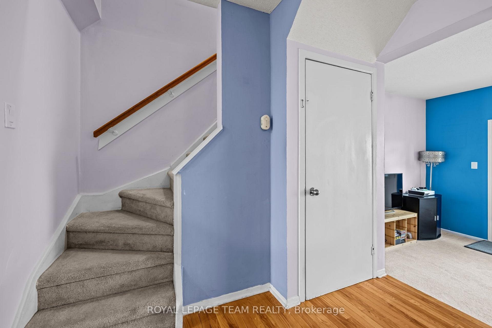 11E FOXHILL Way photo 17