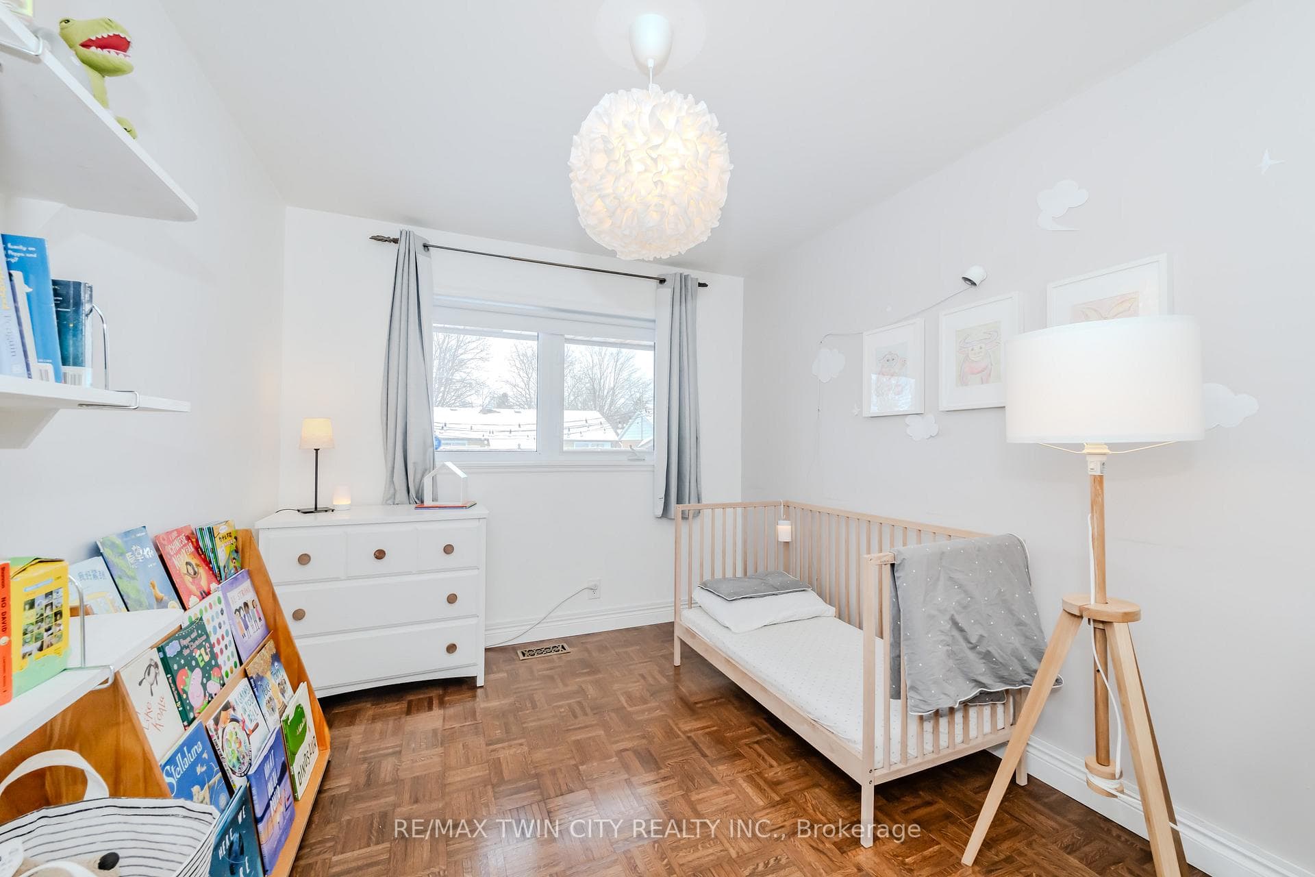 236 Erb Street photo 14