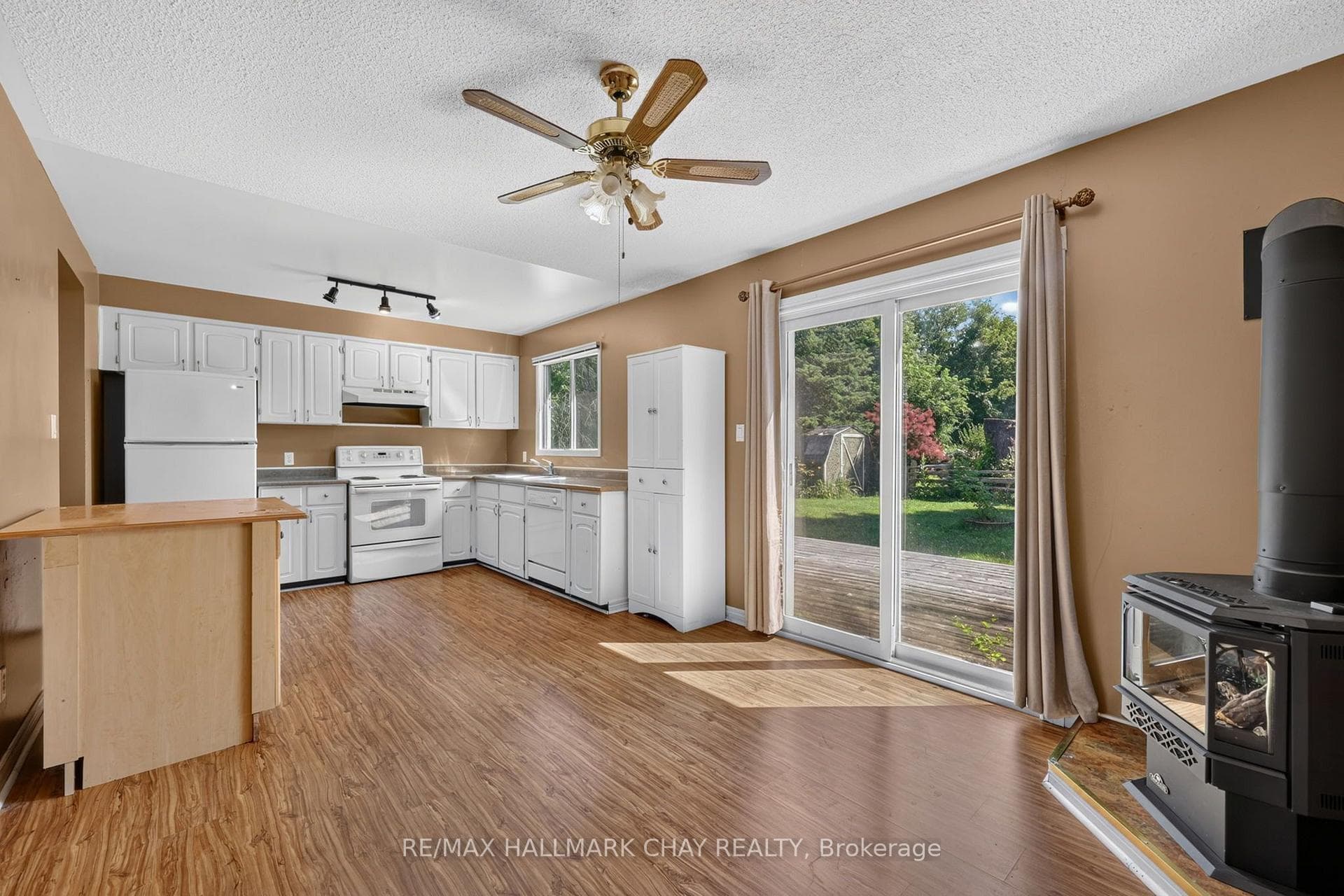23 Pine Park Boulevard photo 5