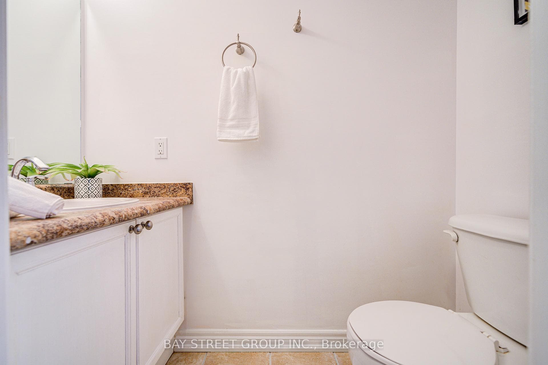 1085 Harrogate Drive Unit 54 photo 11