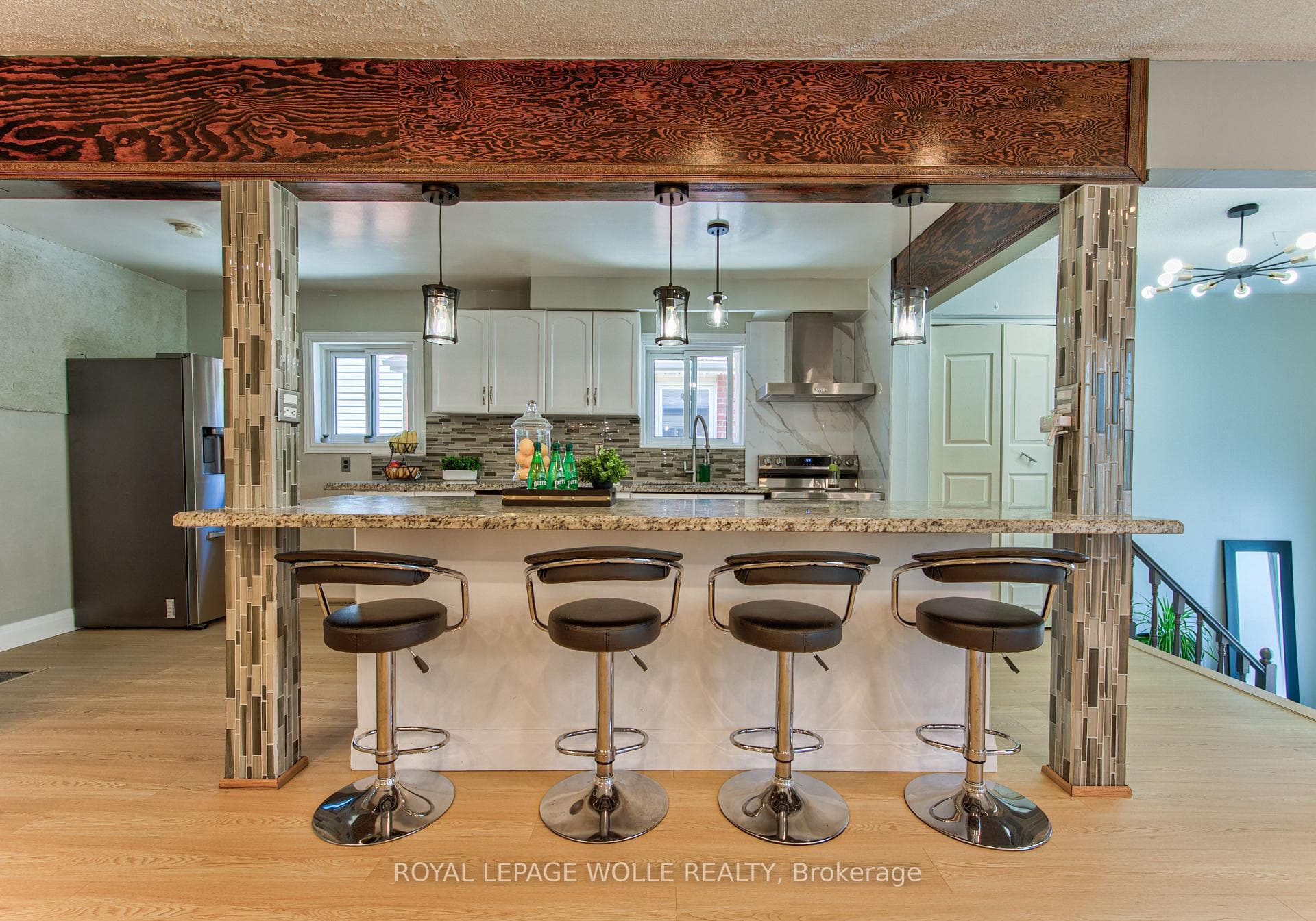 2560 Palisander Avenue photo 7