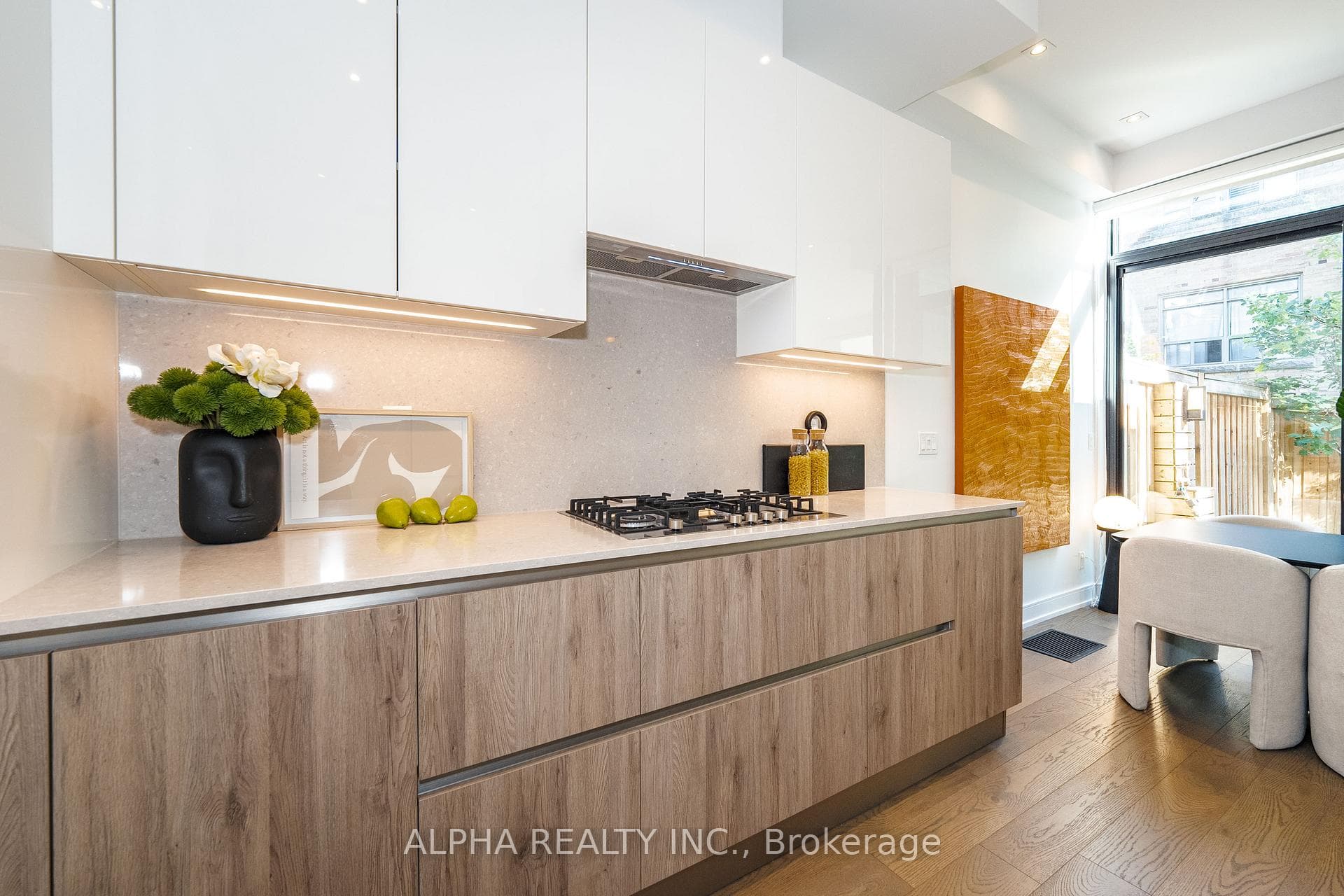 123A Roselawn Avenue photo 11