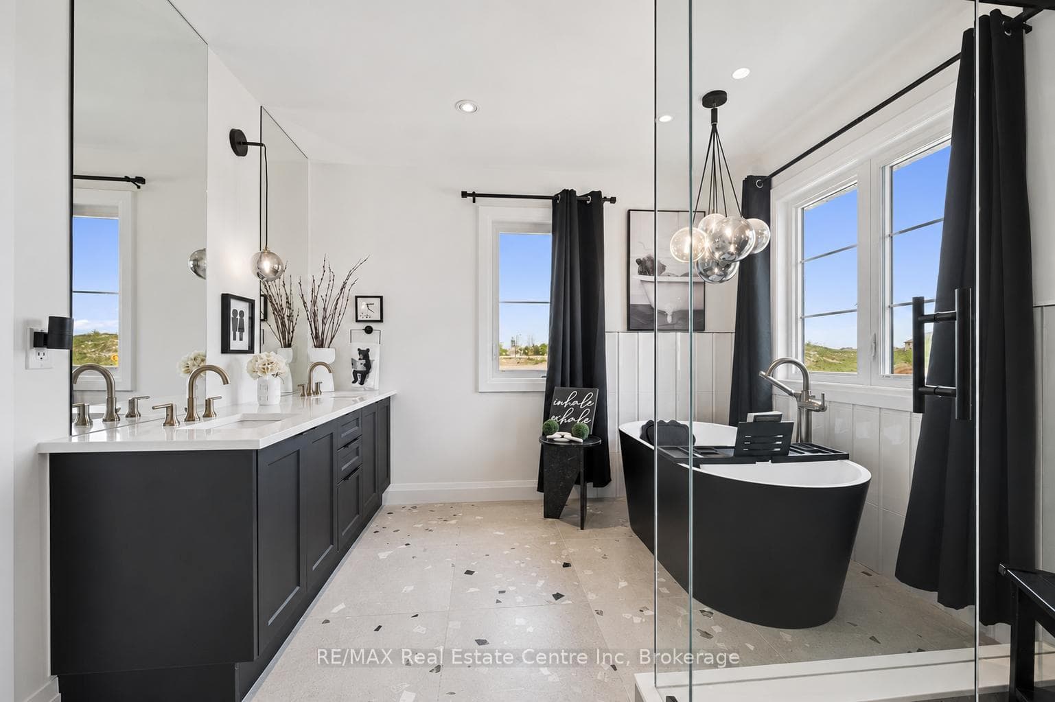 3 Queensbrook Crescent photo 18