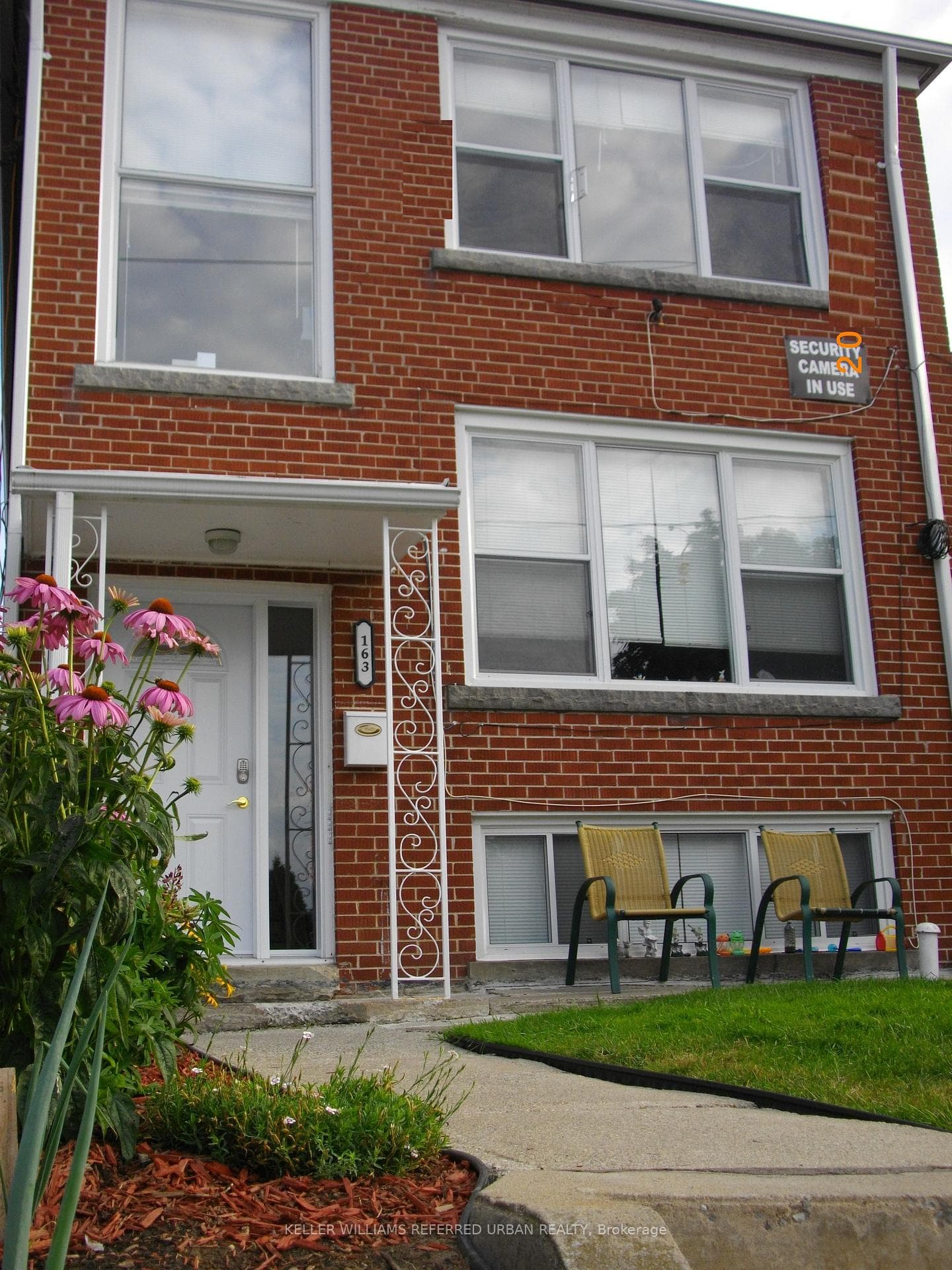 163 Livingstone Avenue Unit Lower photo 1