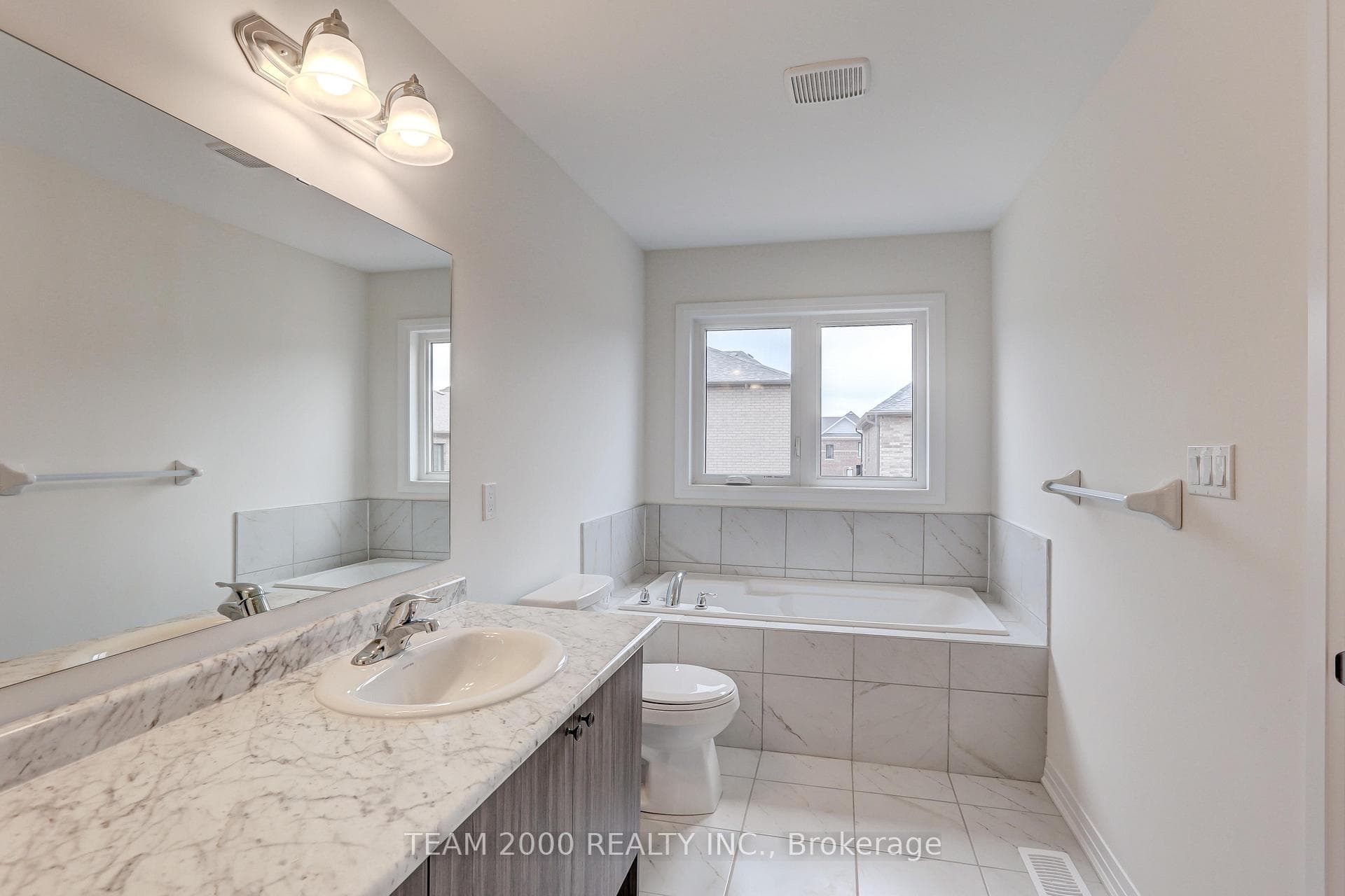 65 Prince Philip Boulevard photo 13