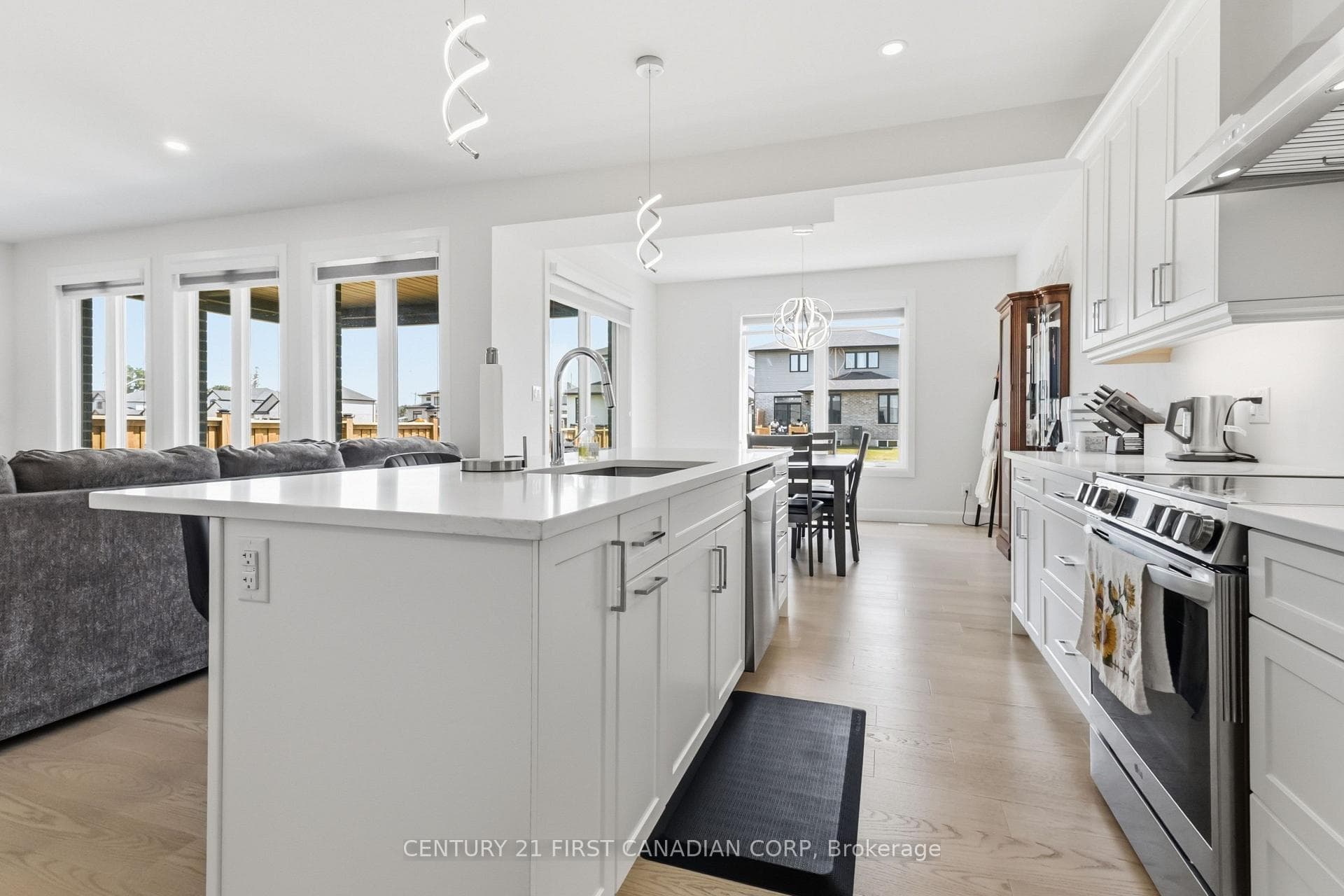 68 Rosina Lane photo 15
