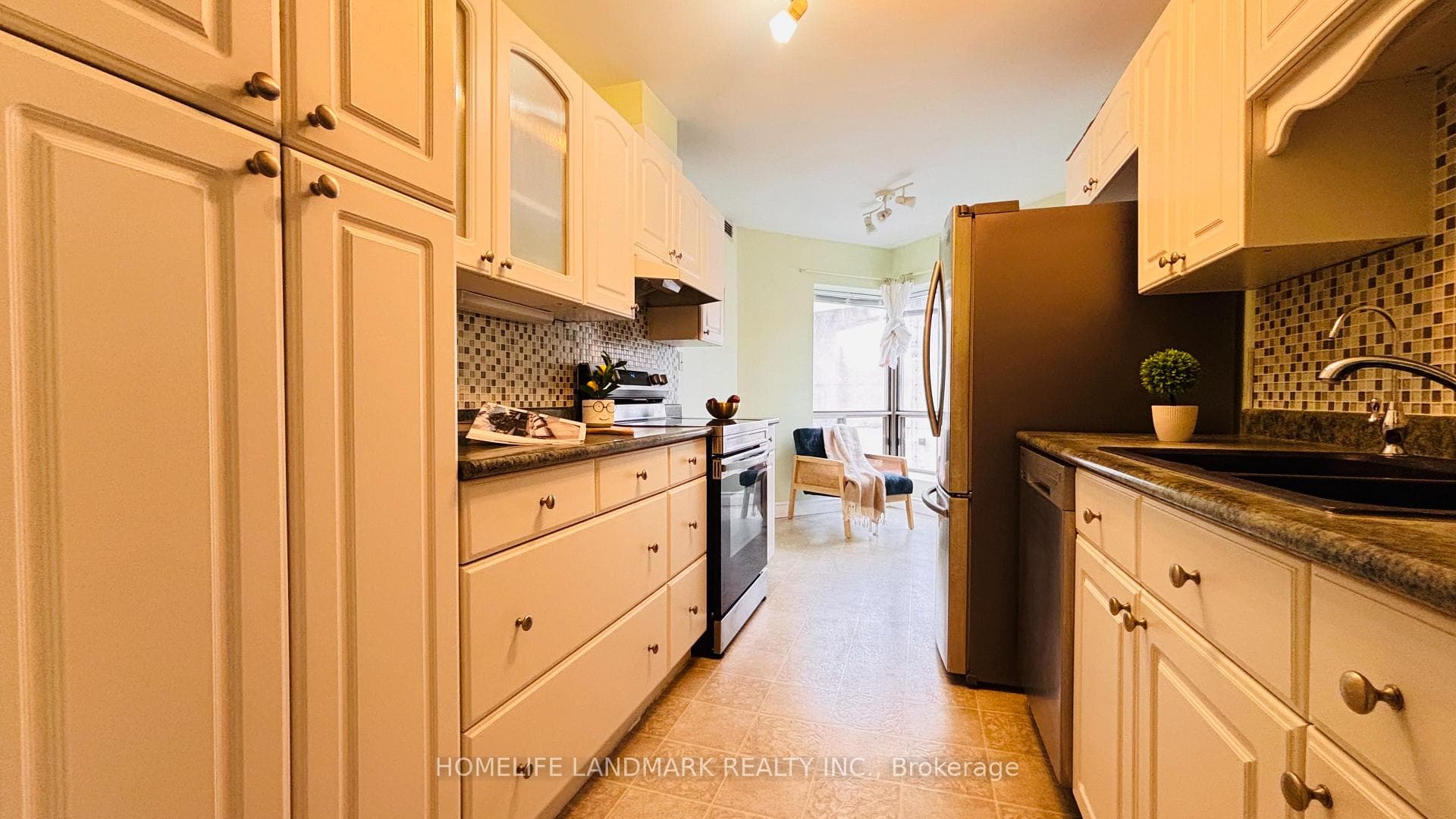 300 KEATS Way Unit 207 photo 24