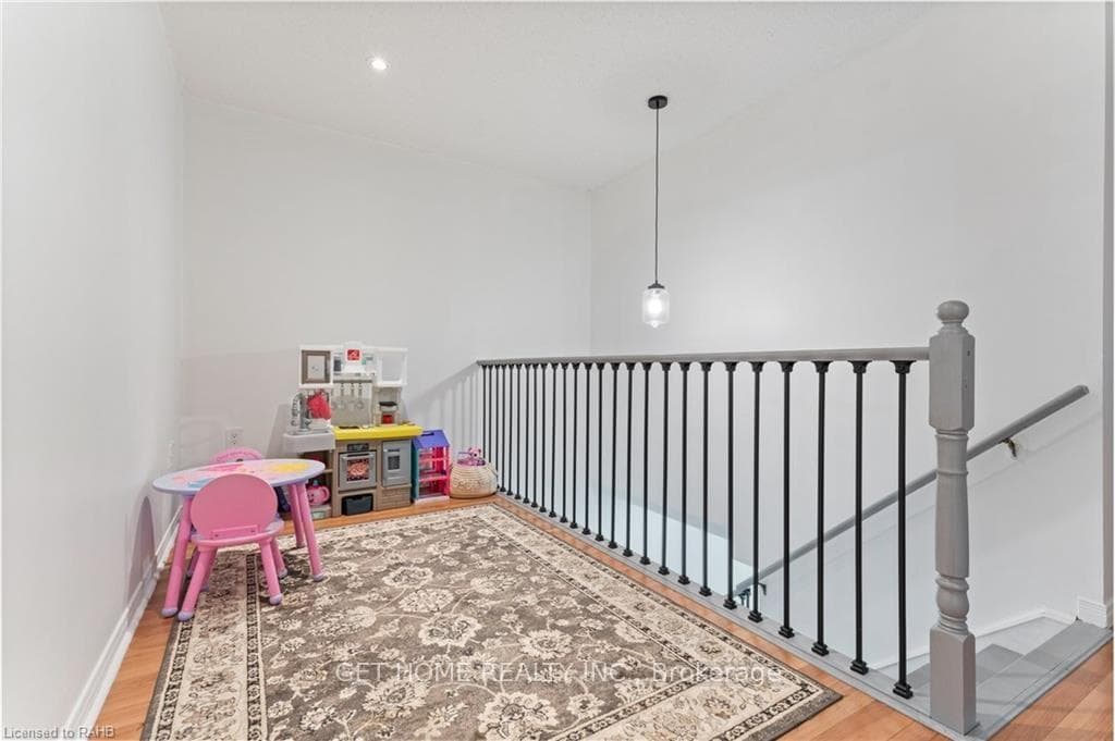 28 Panorama Way Unit Main photo 17