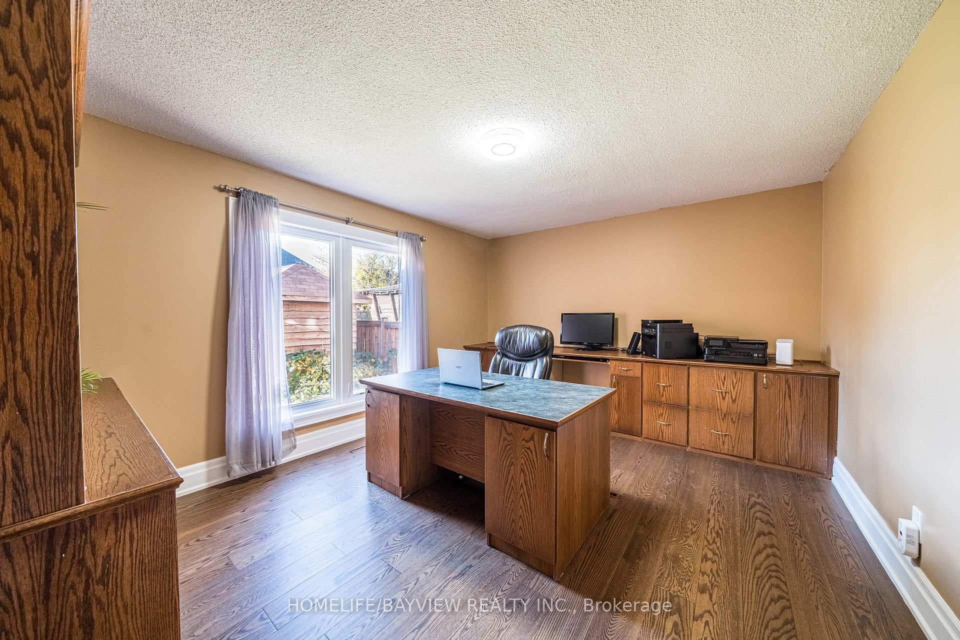 583 Velmar Drive photo 17