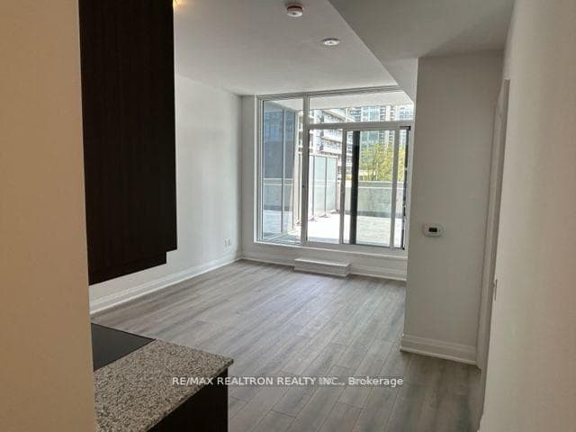 10 Gatineau Drive Unit 214W photo 5