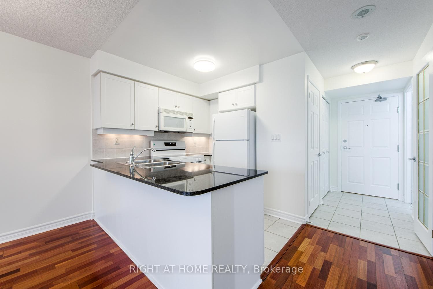 19 Barberry Place Unit 410 photo 14