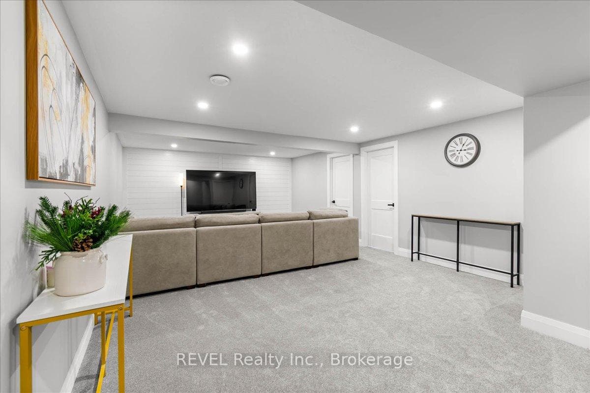 371 Argyle Avenue photo 23