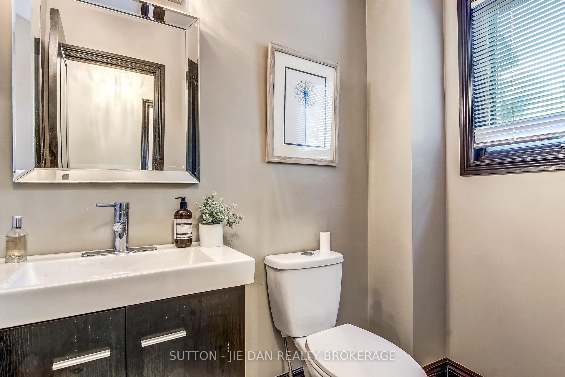 260 Chesham Avenue photo 11