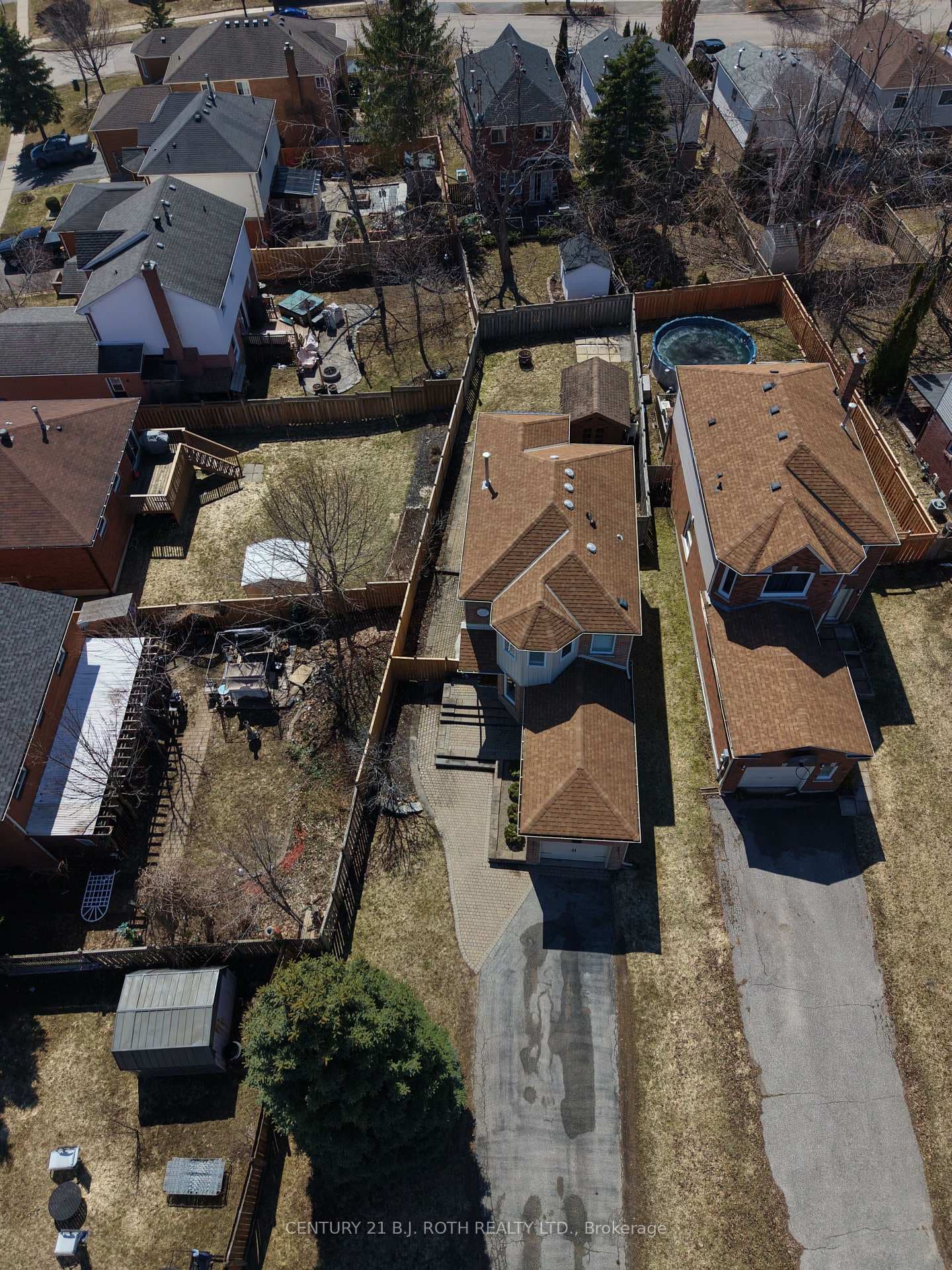 9 Laidlaw Drive photo 35