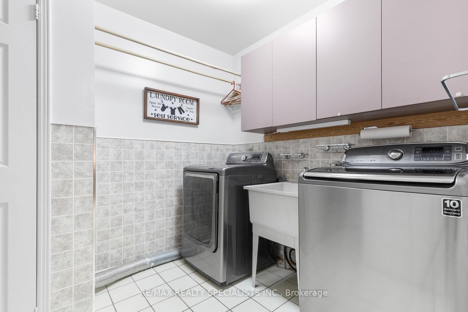 3251 Trelawny Circle photo 19