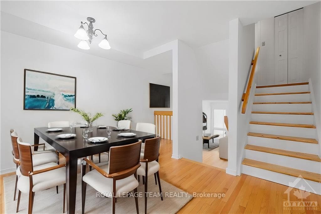 25B ROBINSON Avenue photo 10