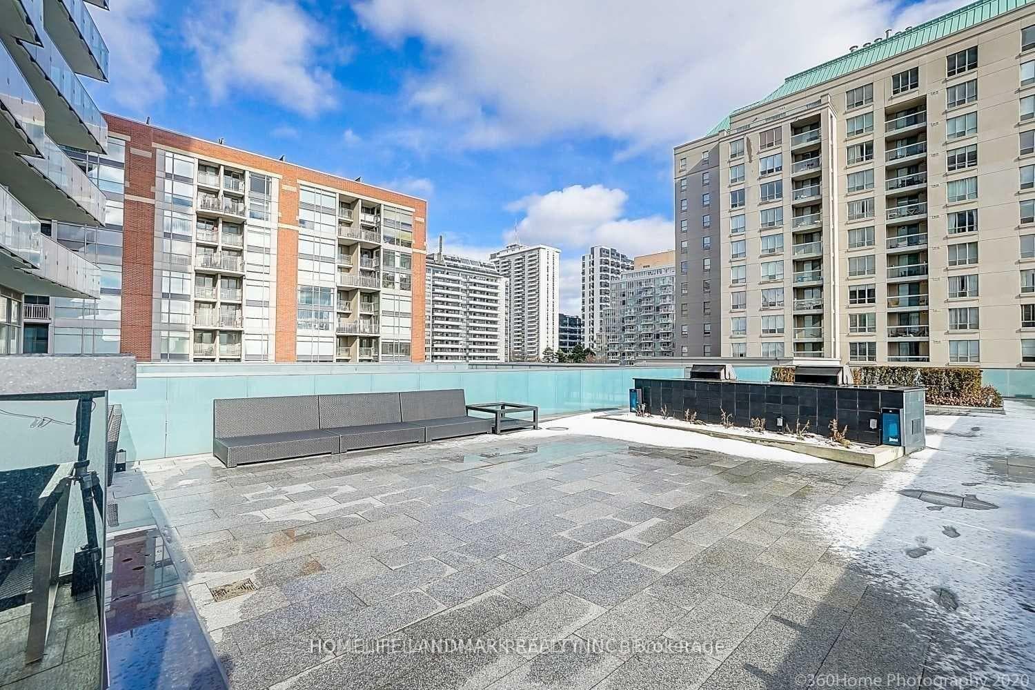 1815 Yonge Street Unit 1703 photo 18