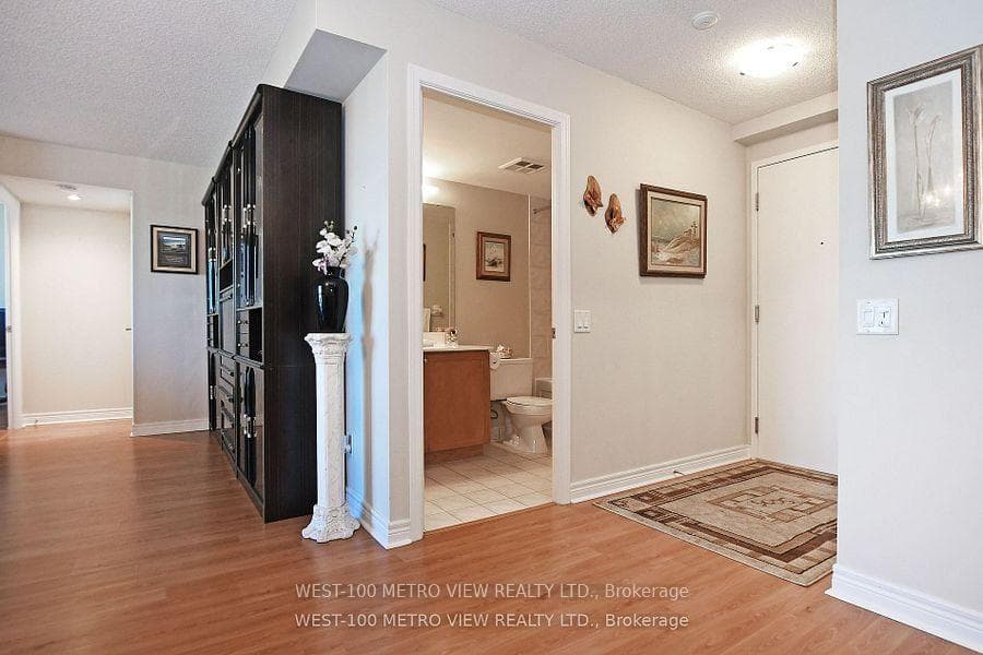 83 Borough Drive Unit 711 photo 16