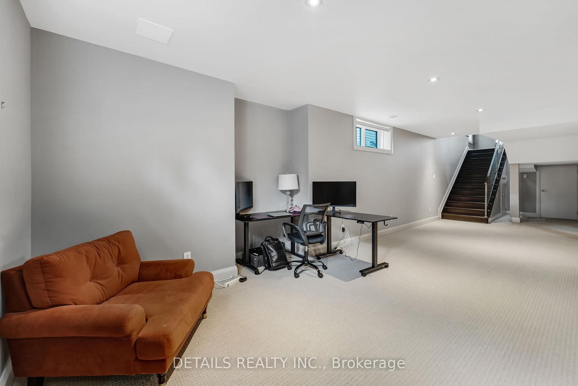 71 Eleanor Drive photo 38