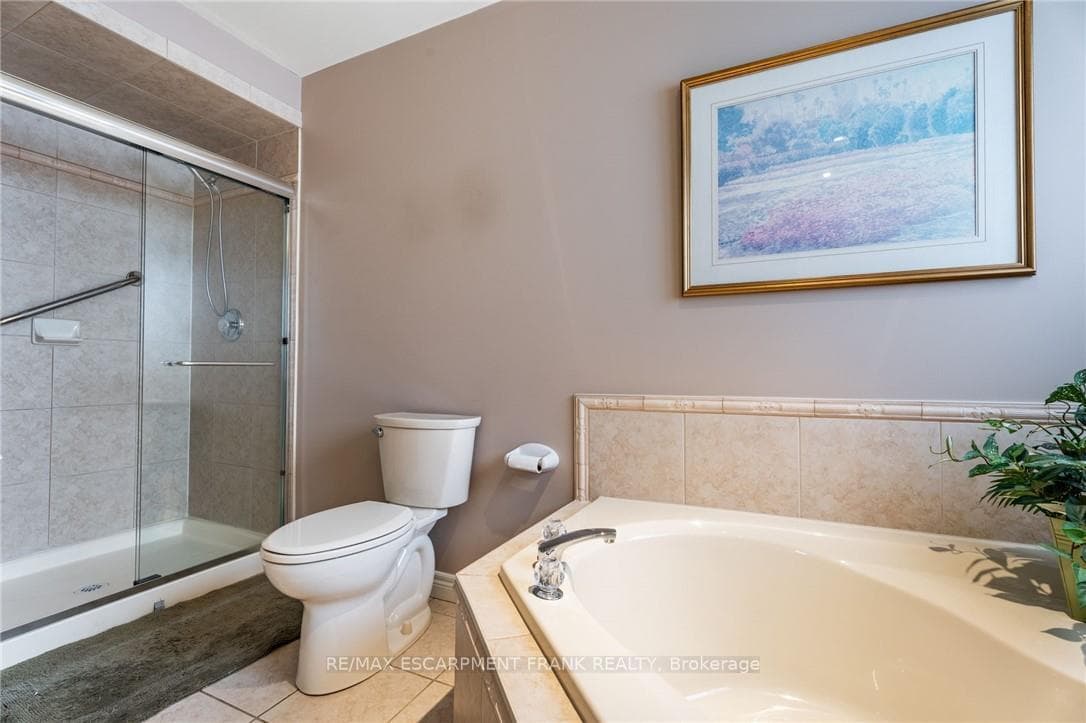 345 Southcote Road photo 31