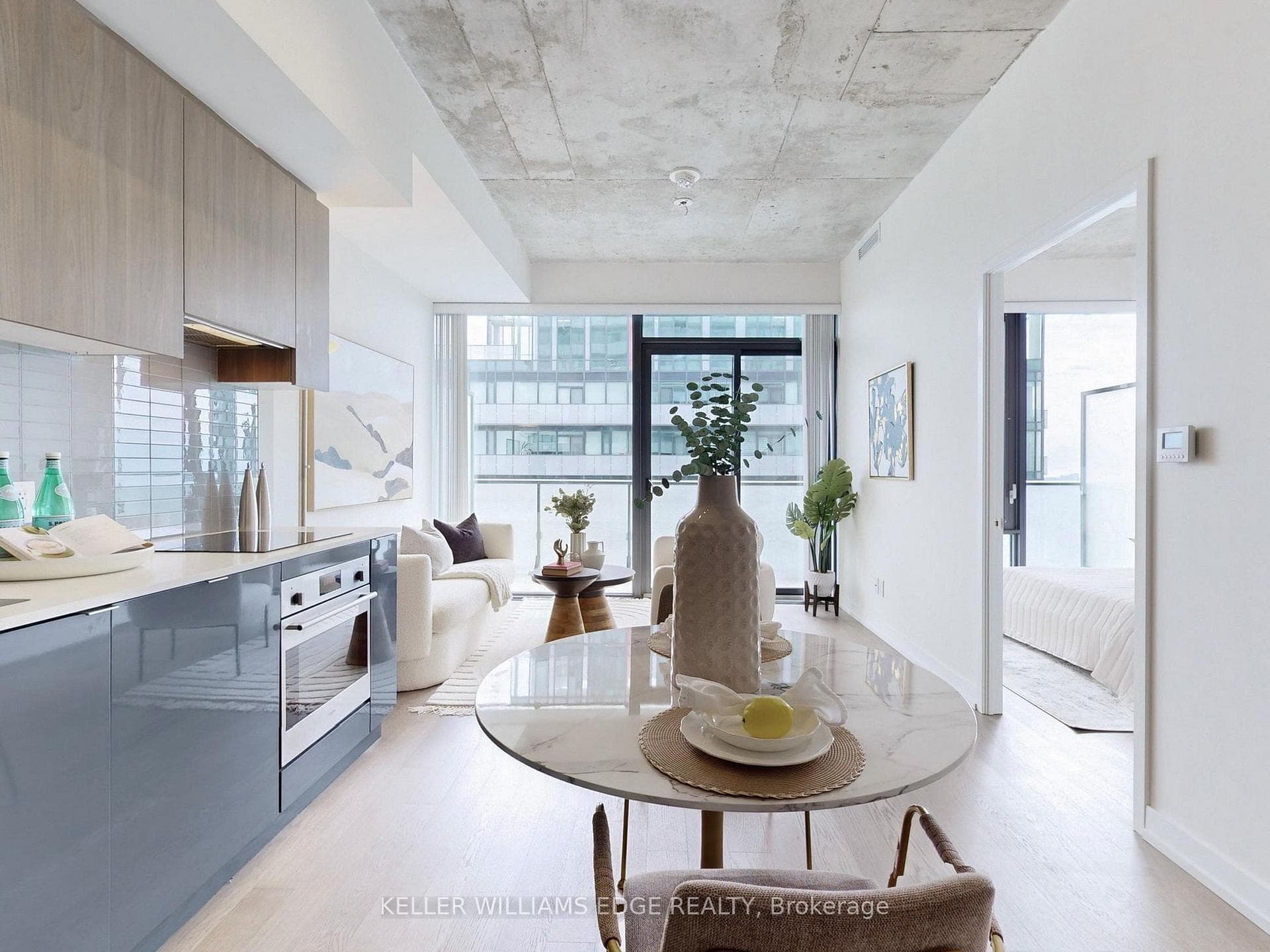 161 Roehampton Avenue Unit 3806 photo 7