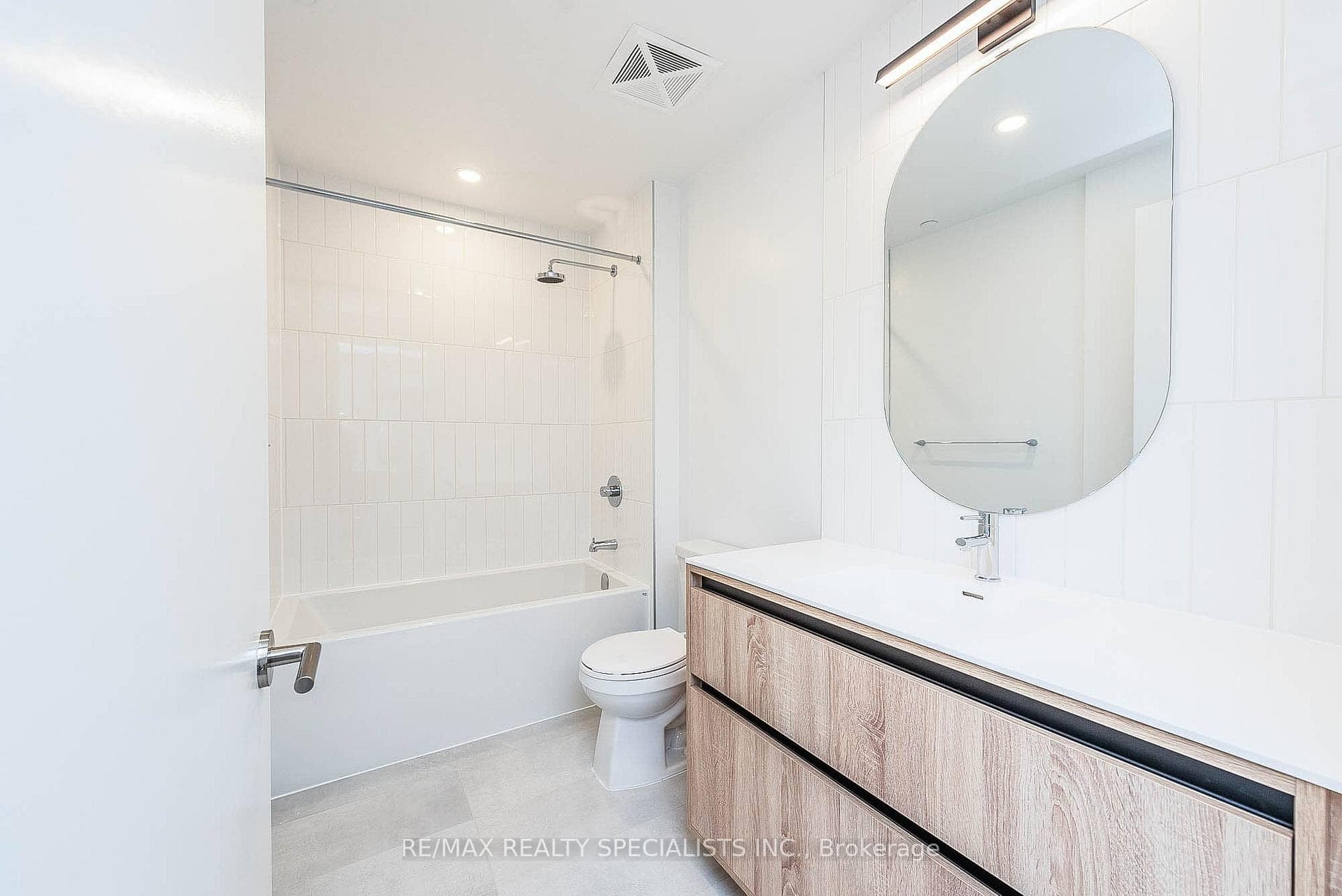 8 Beverly Glen Boulevard Unit 202 photo 15