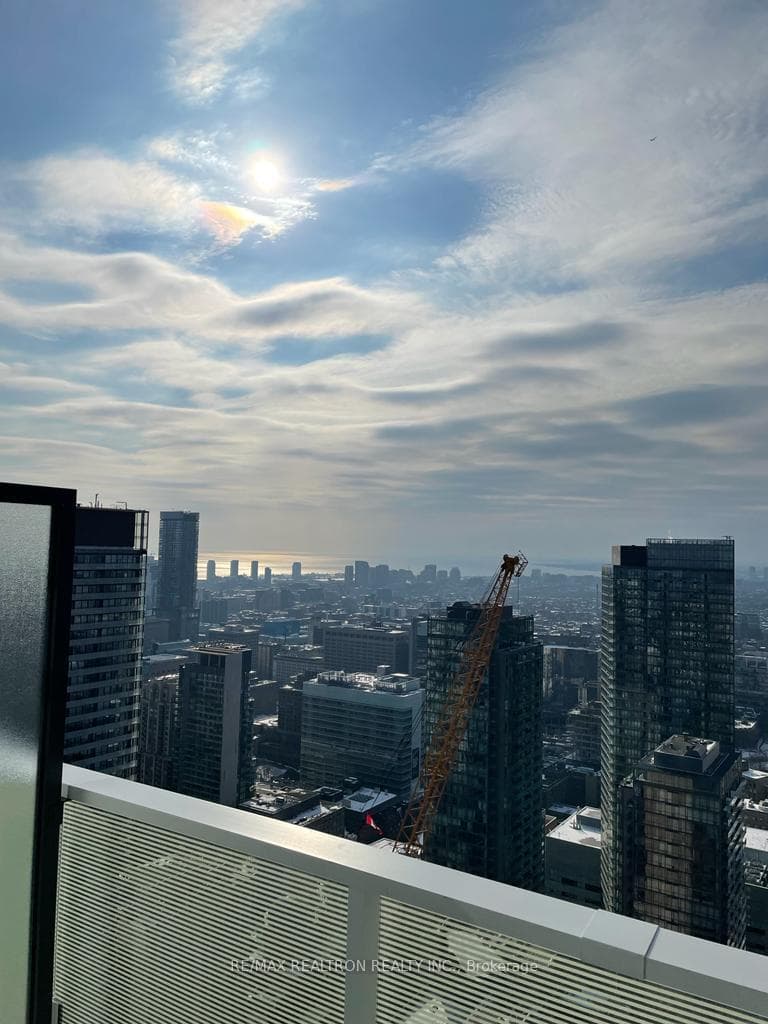501 Yonge Street Unit 5201 photo 10