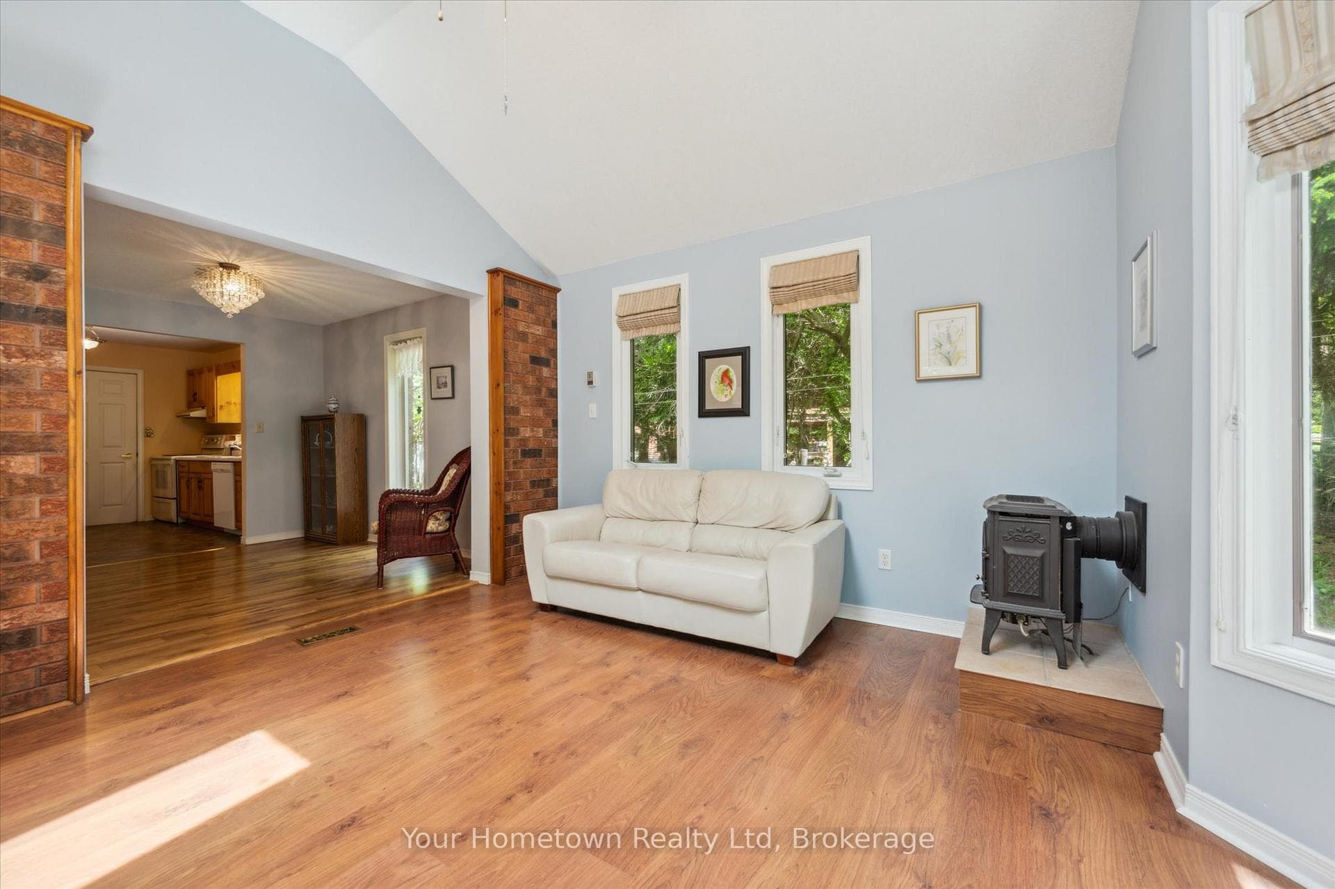 180 Millford Crescent photo 15