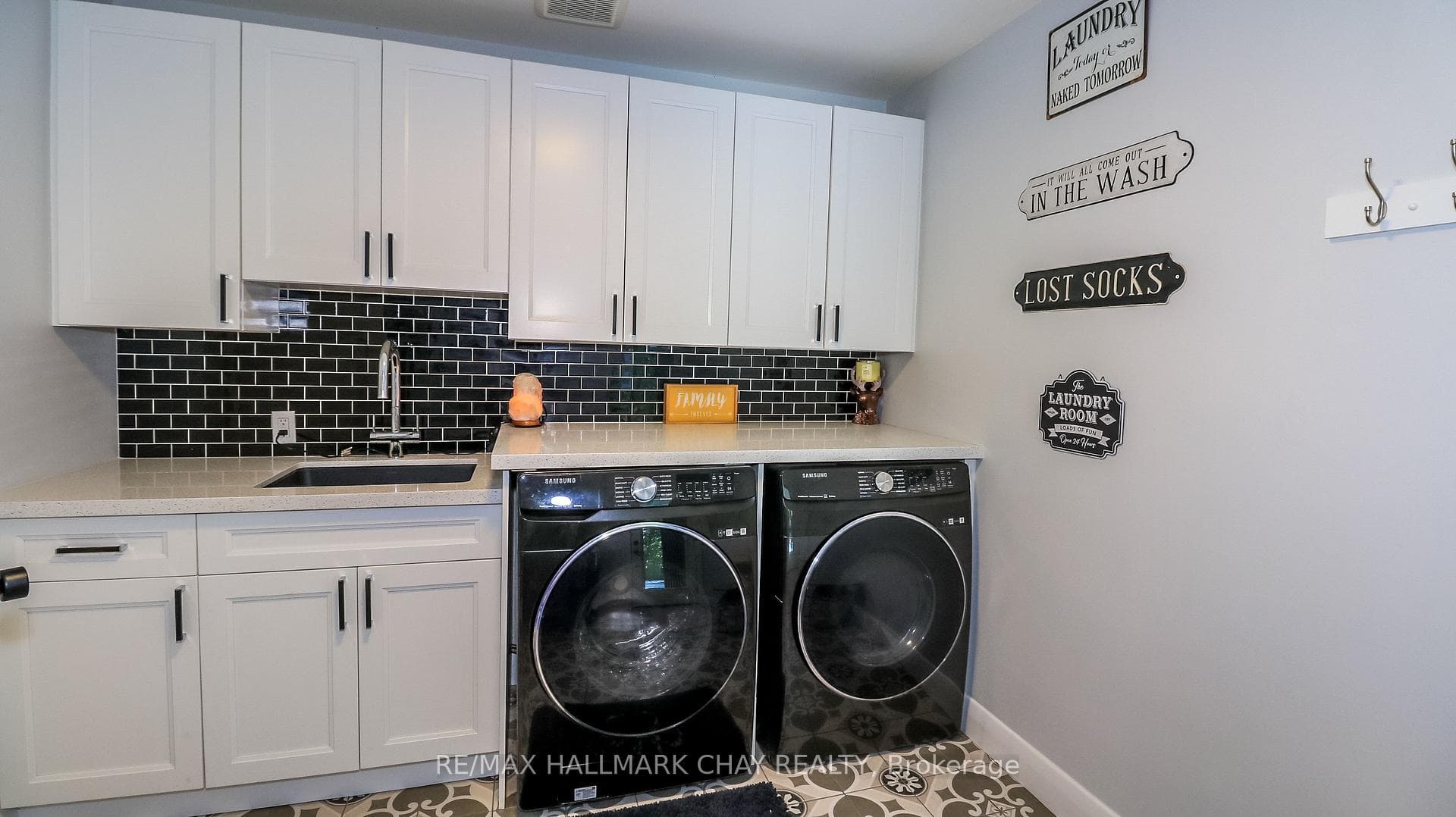 17 Bowman Avenue photo 30