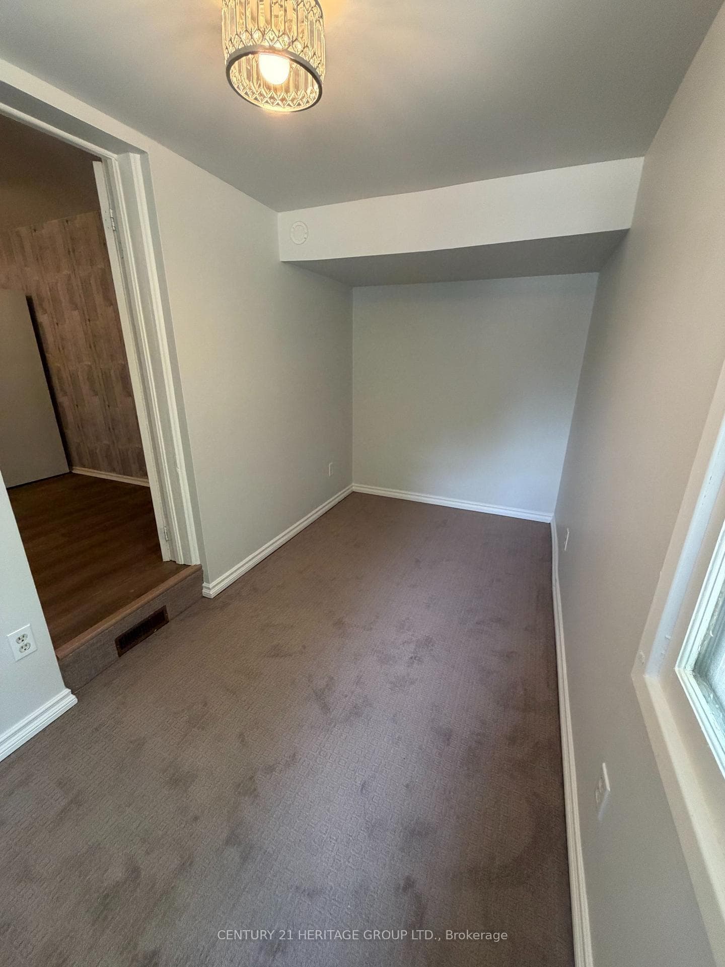 349 Eagle Street photo 16