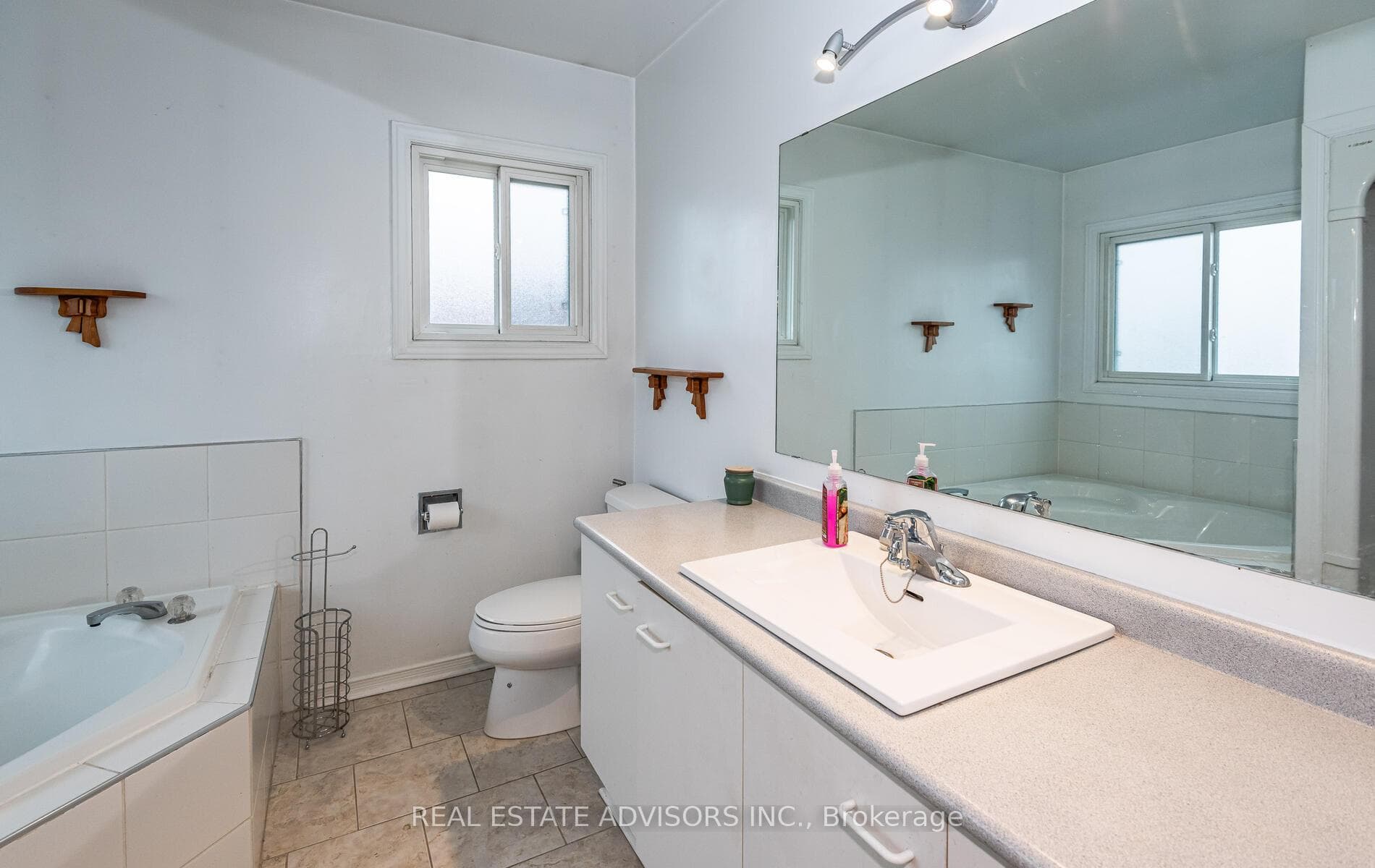 426 Keith Avenue photo 20