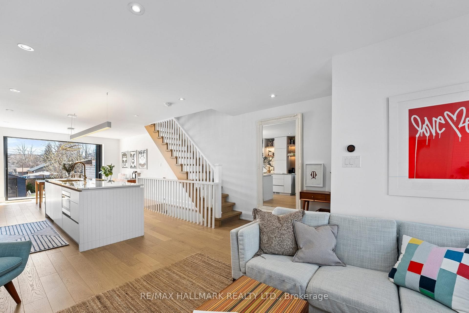 47 Dixon Avenue photo 7