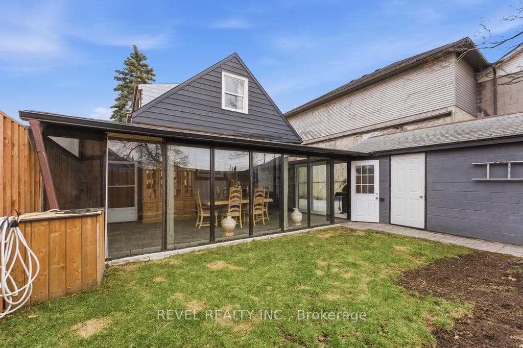 44 Jefferson Avenue photo 11