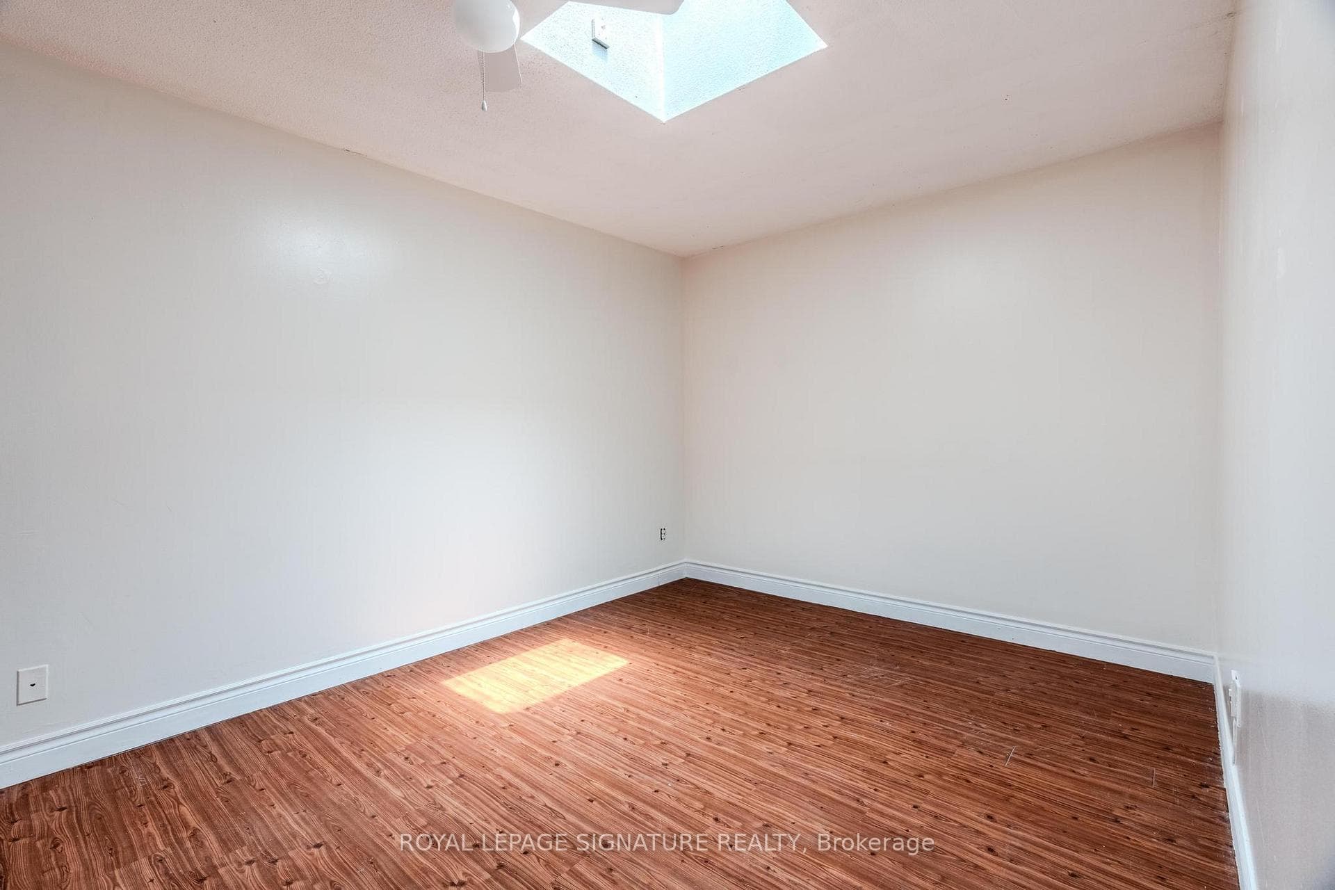 1541 Dundas Street Unit B photo 10