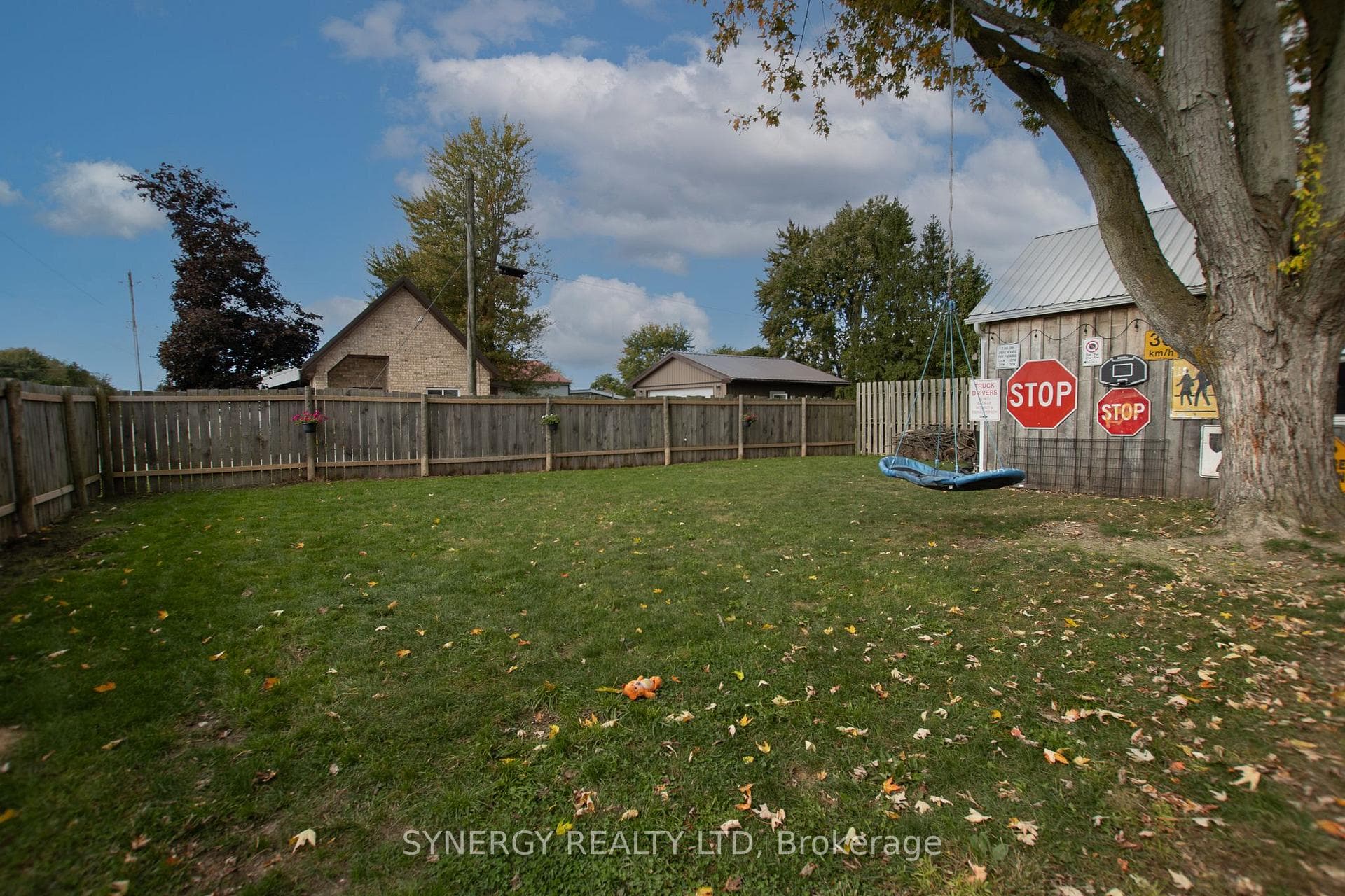 230 Currie Street photo 25