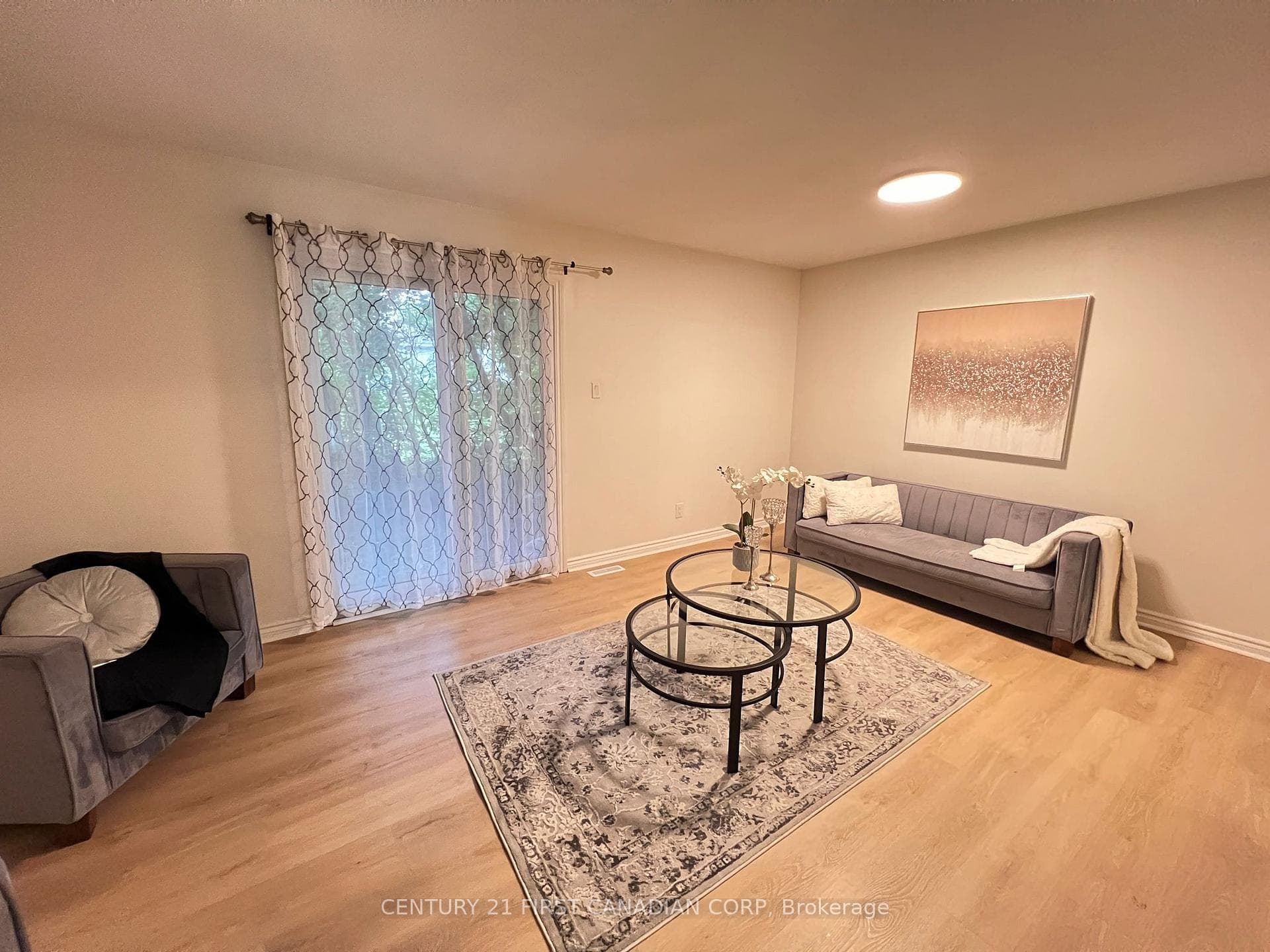 189 Boullee Street Unit 18 photo 1