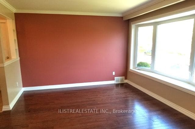 26 Arbutus Crescent photo 4