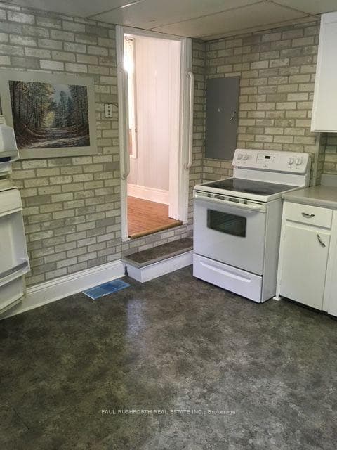 Apt 2-Kitchen