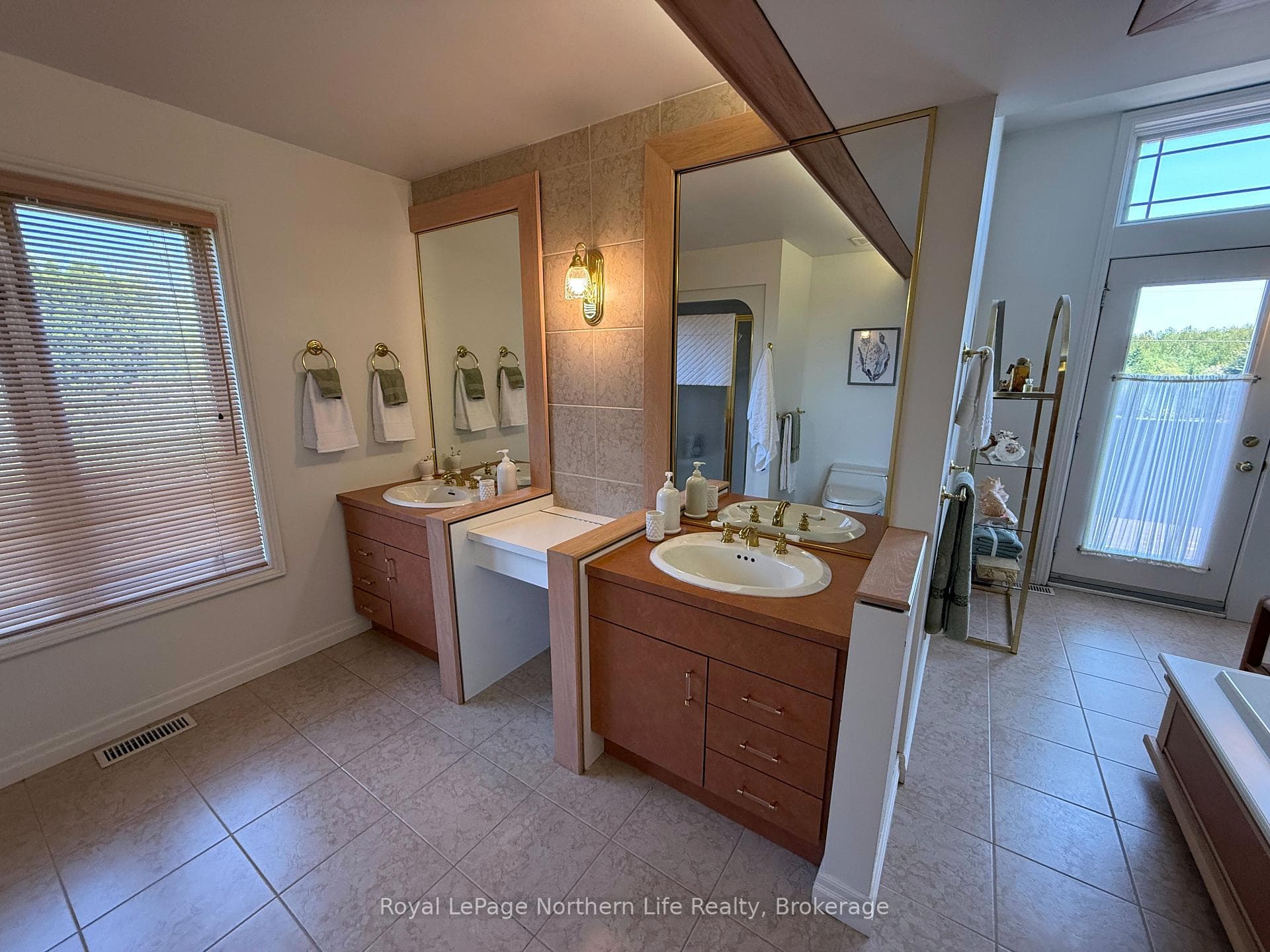 451 Champagne Road photo 25