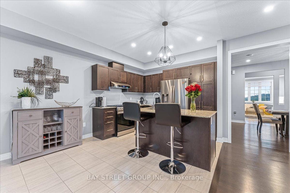 63 Tait Crescent photo 20