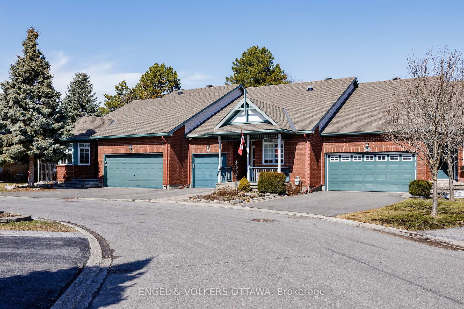 34 Briardale Crescent photo 1