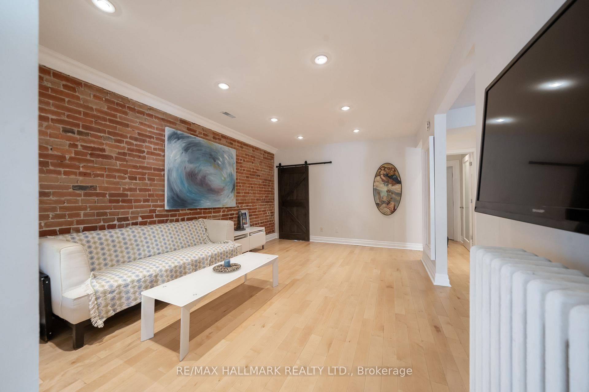 524 Markham Street Unit 2/F photo 11